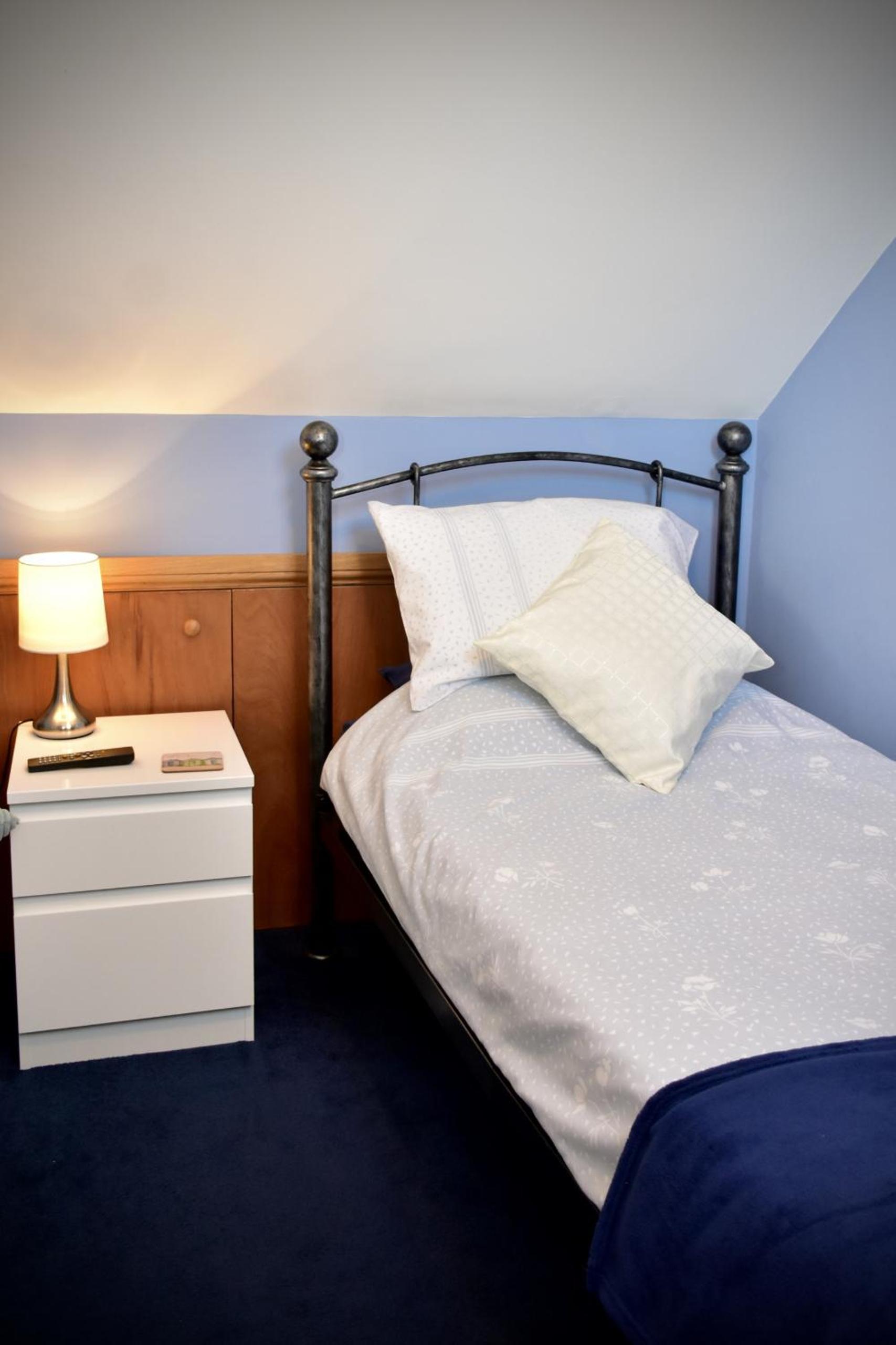 Finest Retreats - Shropshire Cottage, 2 bedrooms, sleeps 3 view 5
