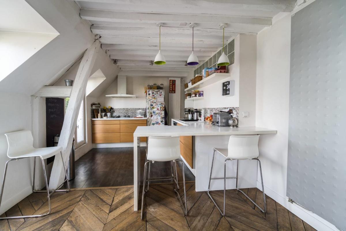 GuestReady - Superb Duplex Apt with Terrace near Passage Brady
