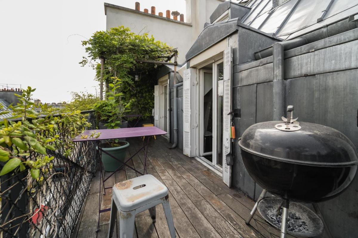 GuestReady - Superb Duplex Apt with Terrace near Passage Brady