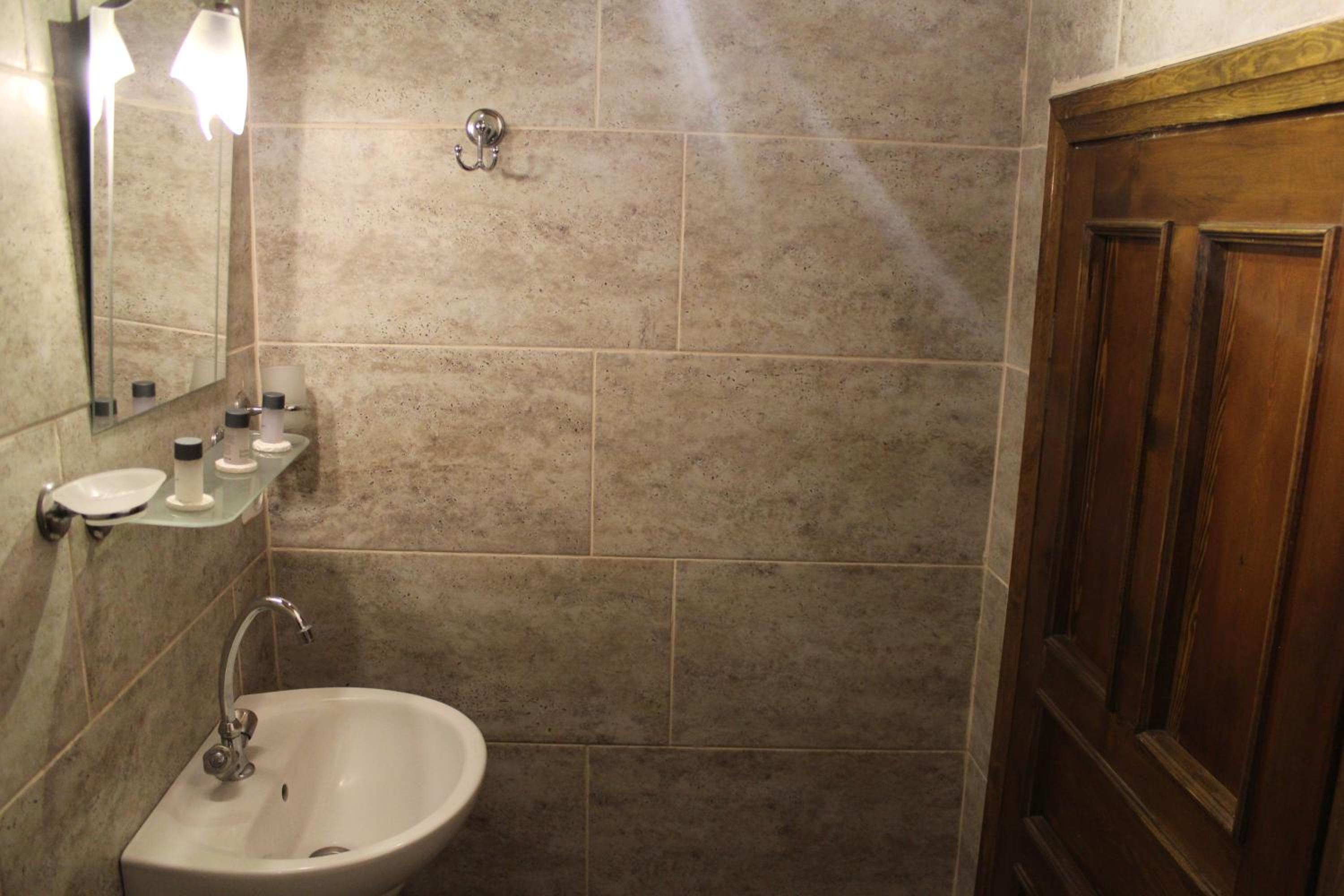 Coco Cave - Image 11