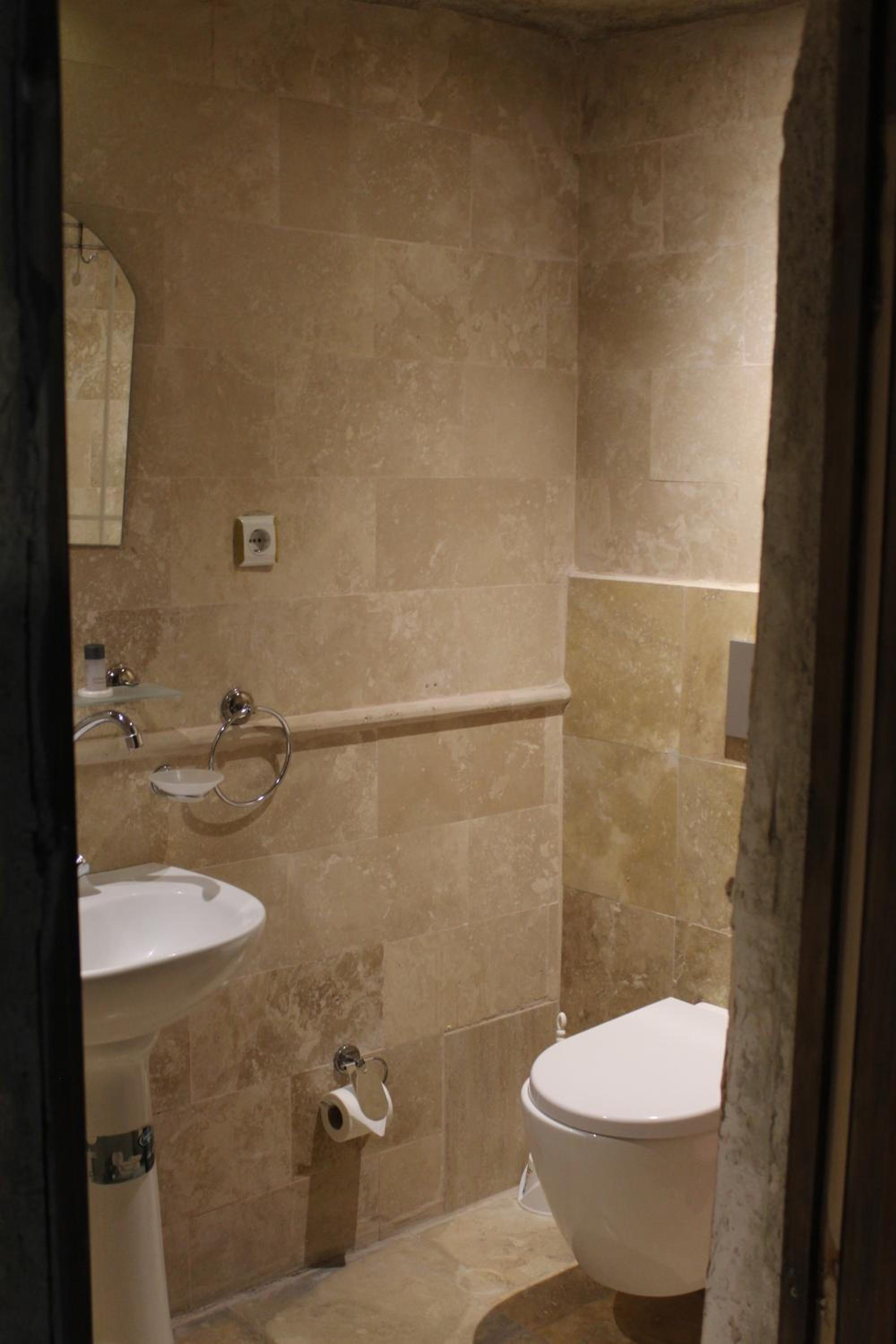 Coco Cave - Image 10