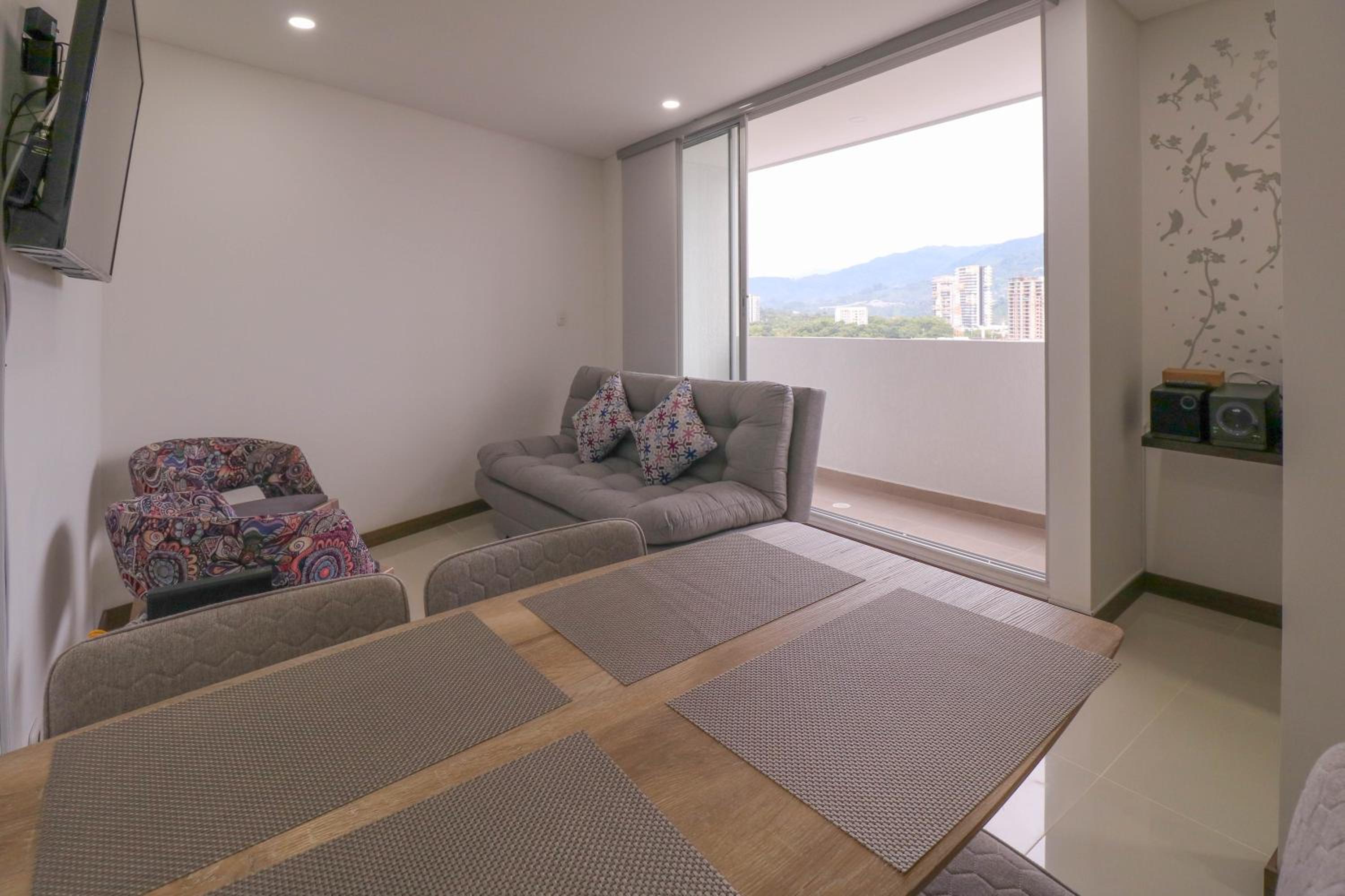 Apartamento Hermoso y Exclusivo en el Norte, Apto 1307 T-2