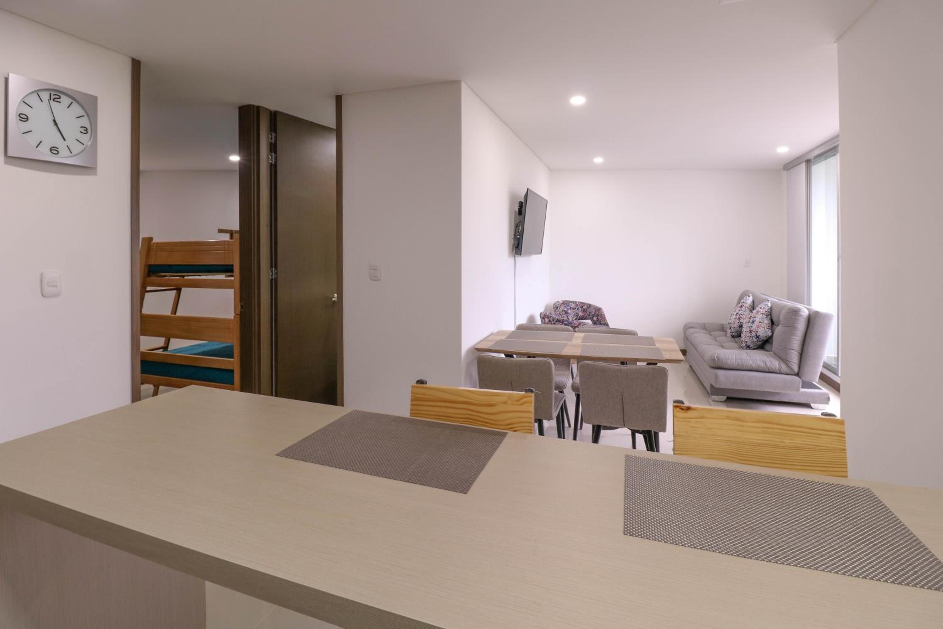 Apartamento Hermoso y Exclusivo en el Norte, Apto 1307 T-2