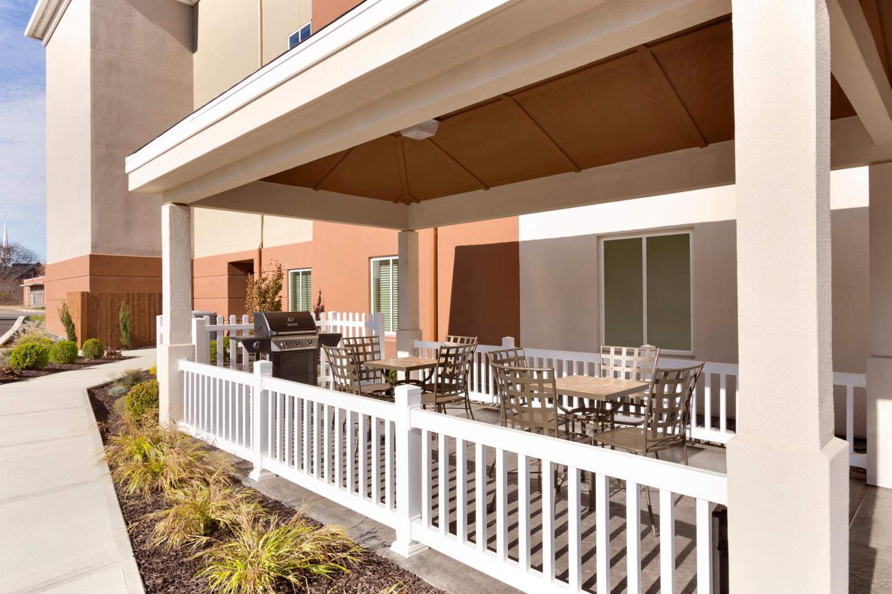 Binghamton Vacations - Candlewood Suites Vestal - Binghamton, an IHG Hotel - Property Image 2