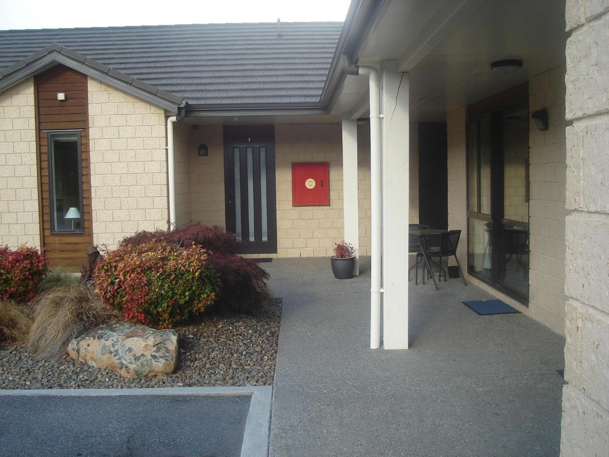 ASURE Central Gold Motel Cromwell view 4