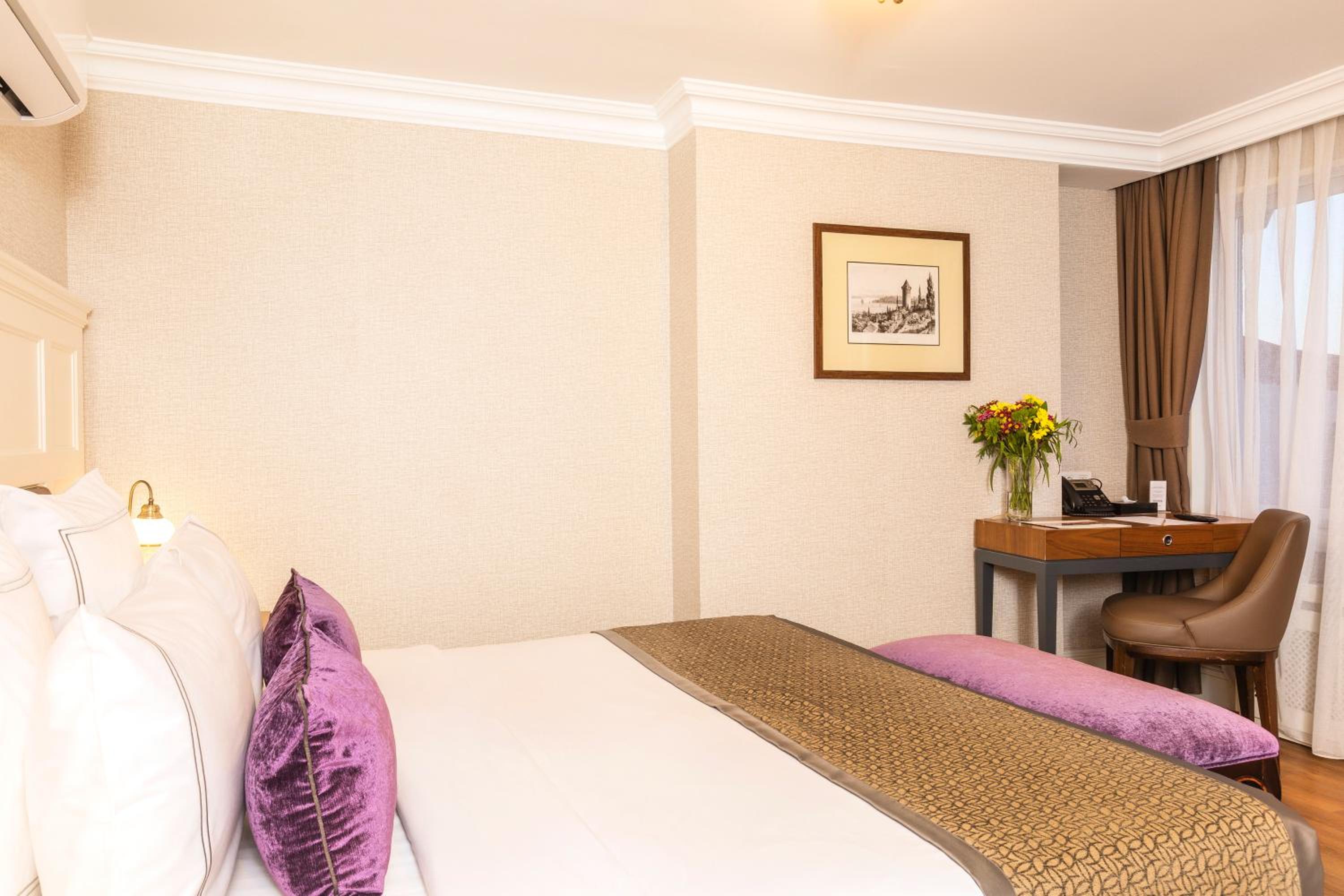 Meroddi La Porta Otel - Image 67