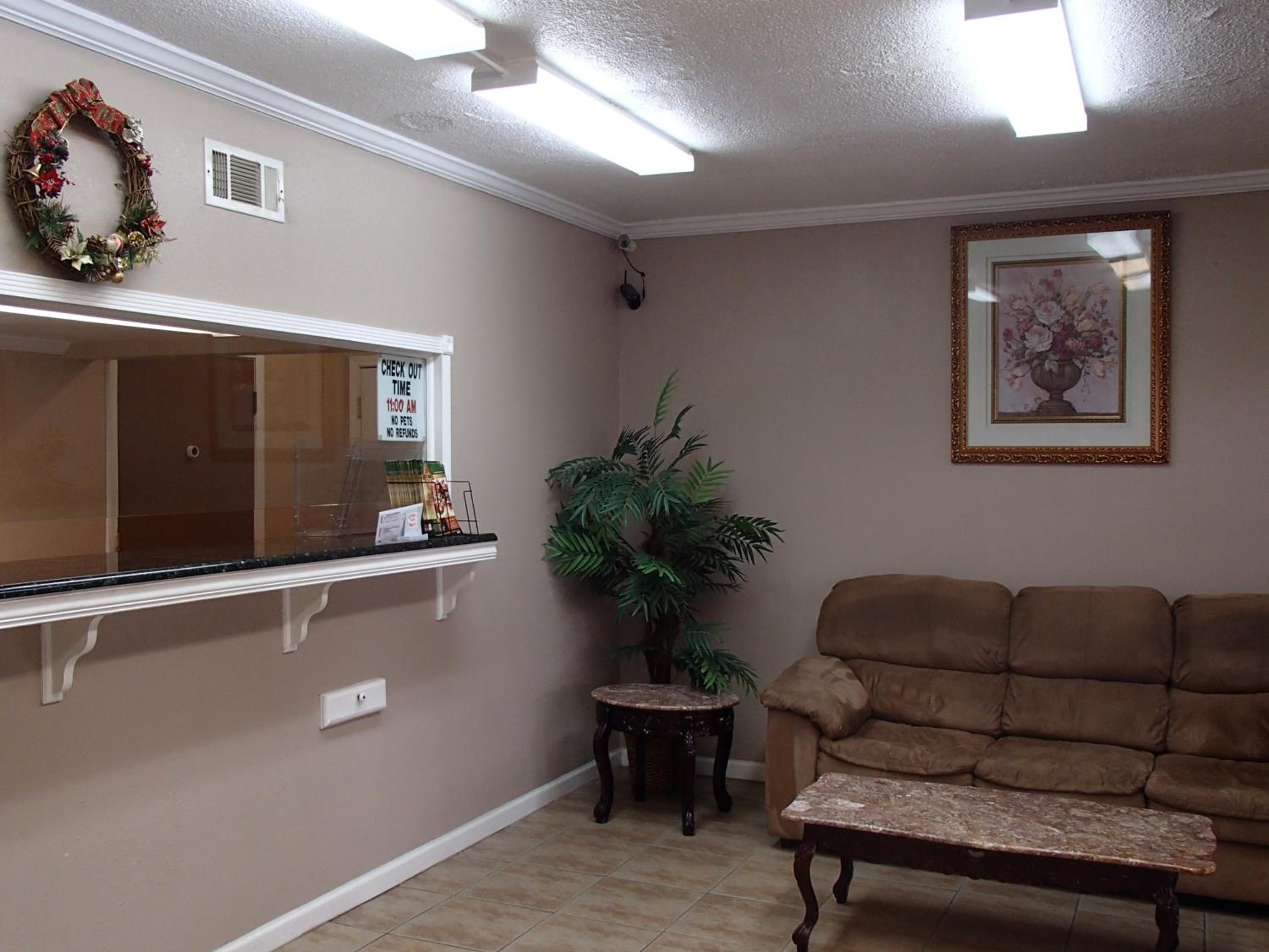 Lake Charles Vacations - Sunrise Inn Lake Charles - Property Image 3