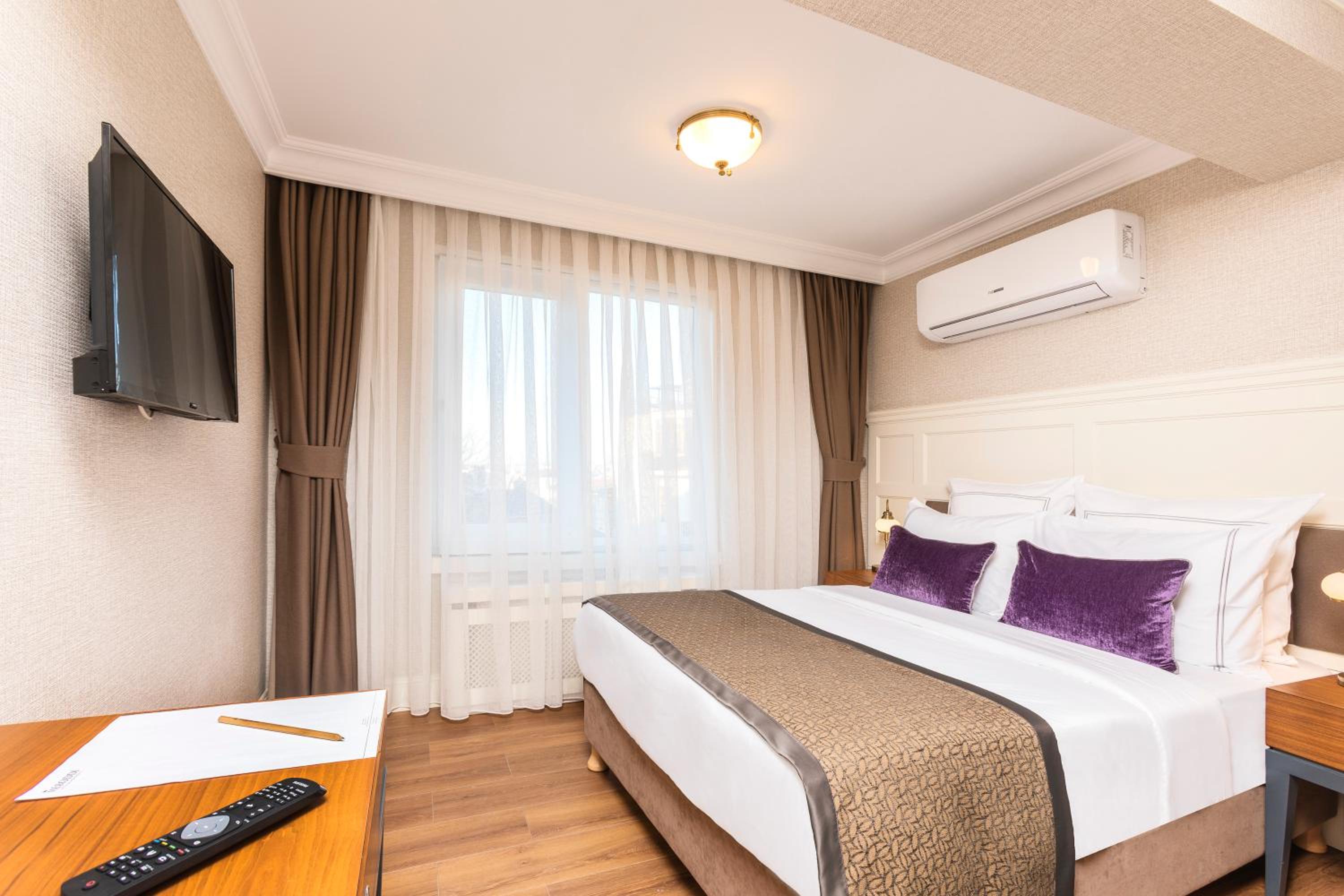 Meroddi La Porta Otel - Image 59