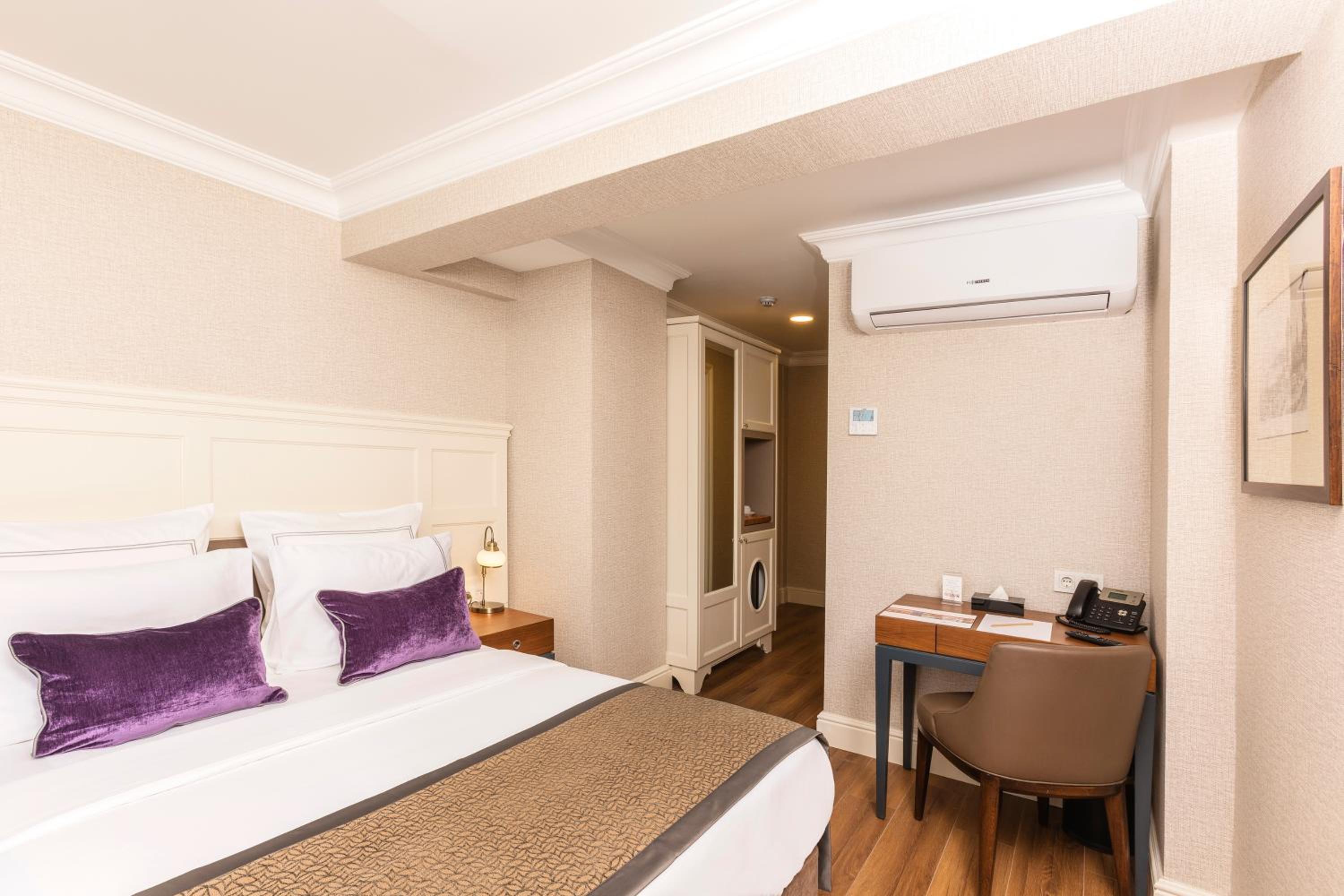 Meroddi La Porta Otel - Image 10