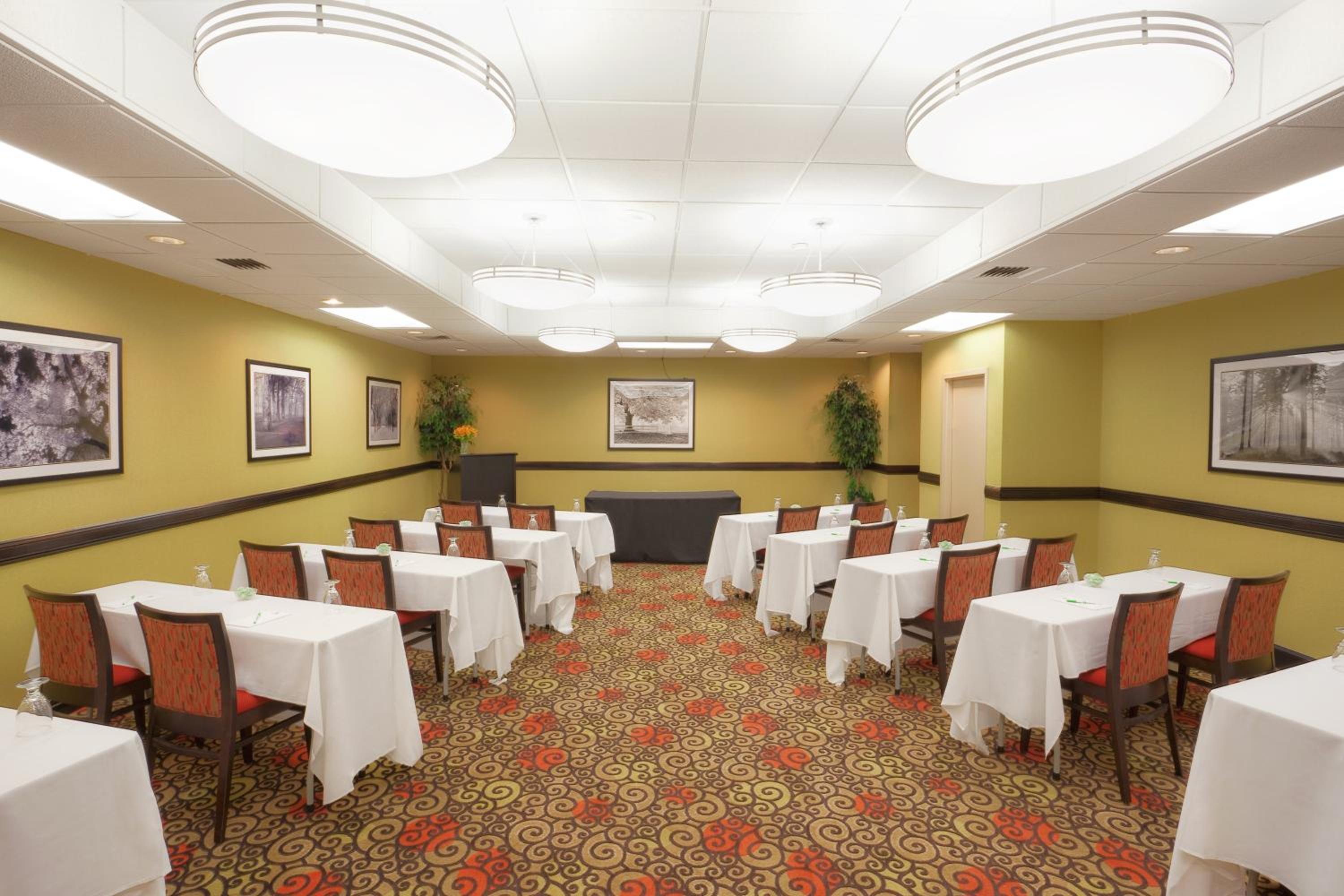Portsmouth Vacations - Holiday Inn Portsmouth, an IHG Hotel - Property Image 29