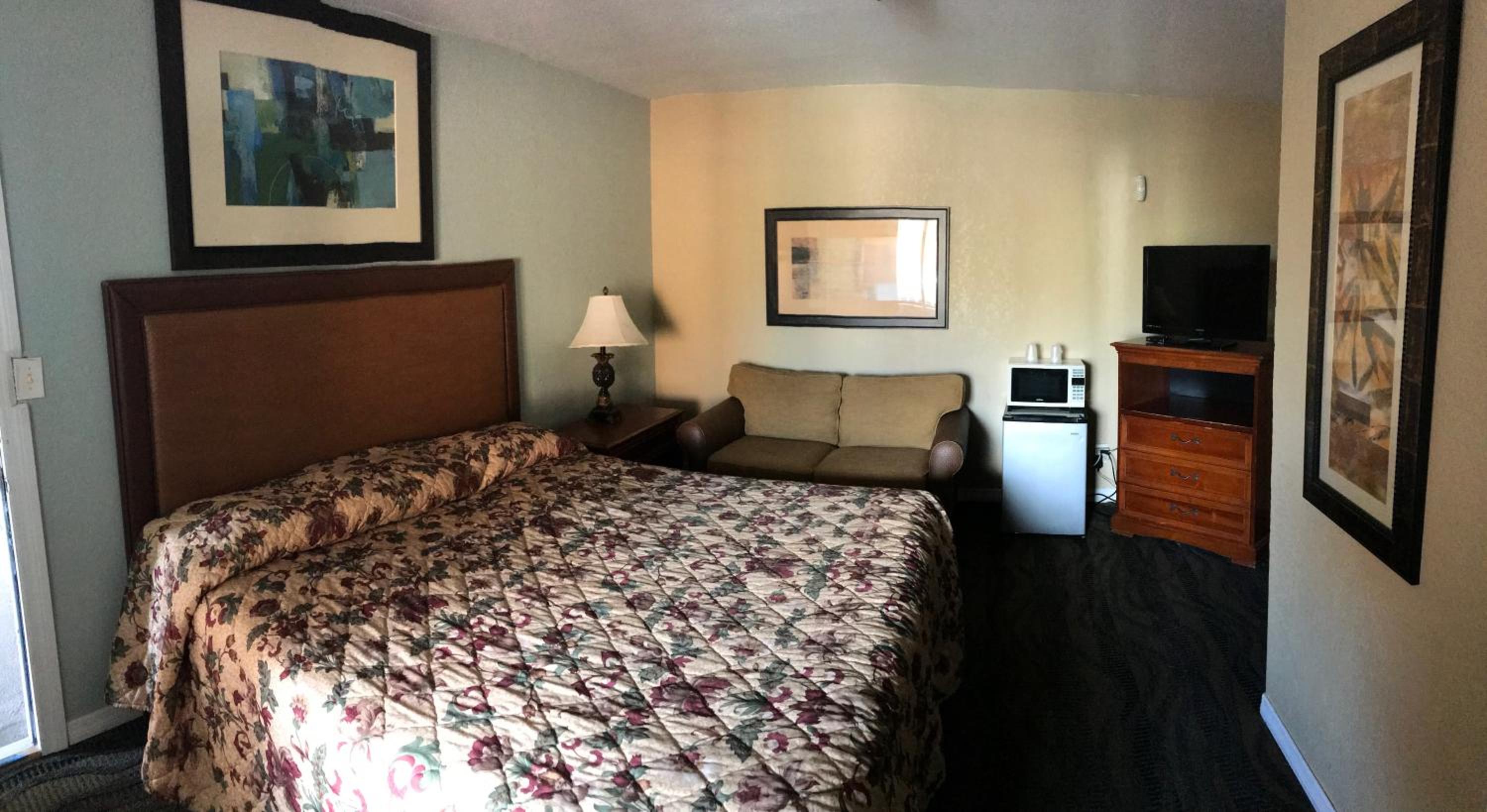 San Marina Motel Daytona view 3