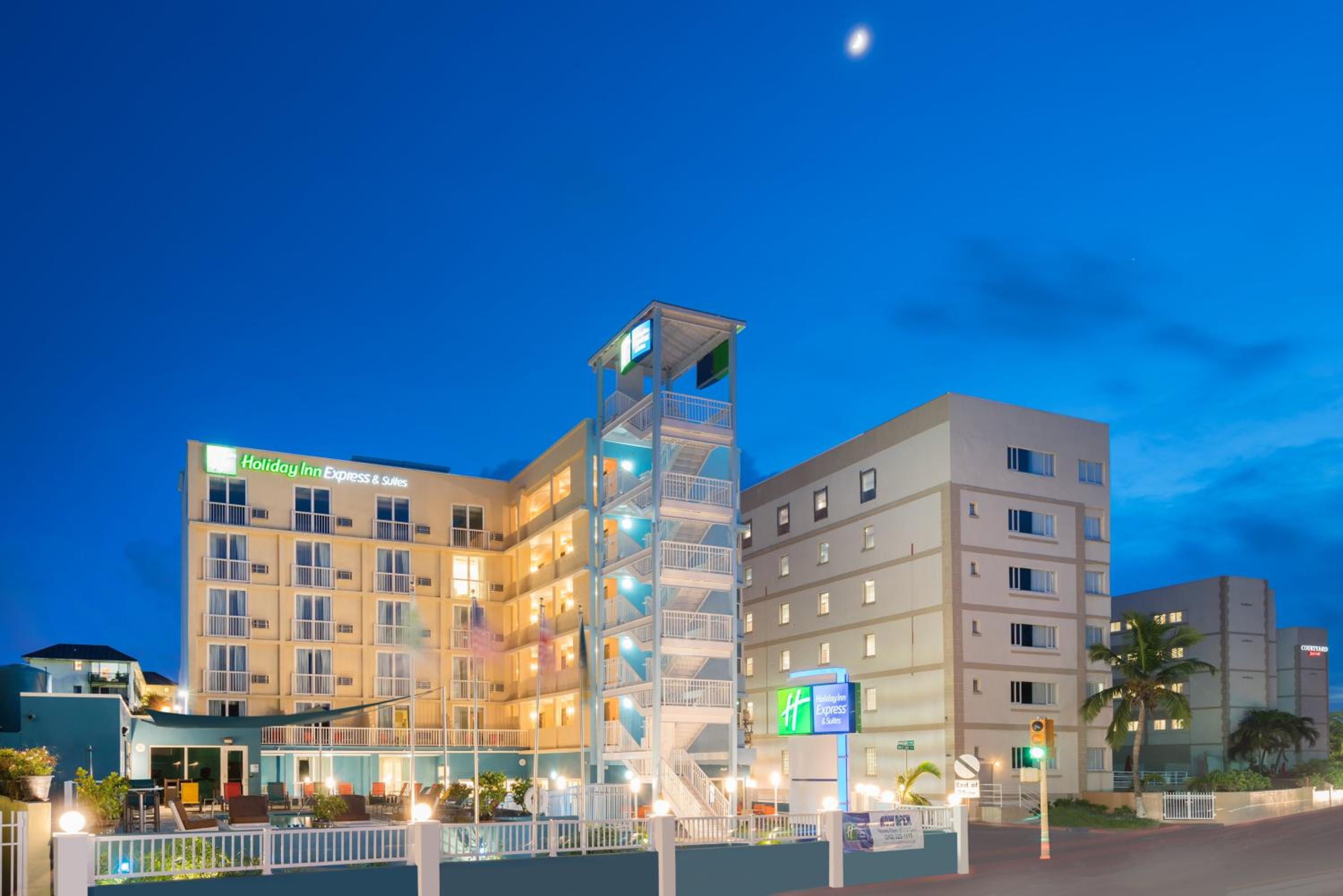 Nassau - Paradise Island Vacations - Holiday Inn Express  Suites Nassau, an IHG Hotel - Property Image 1