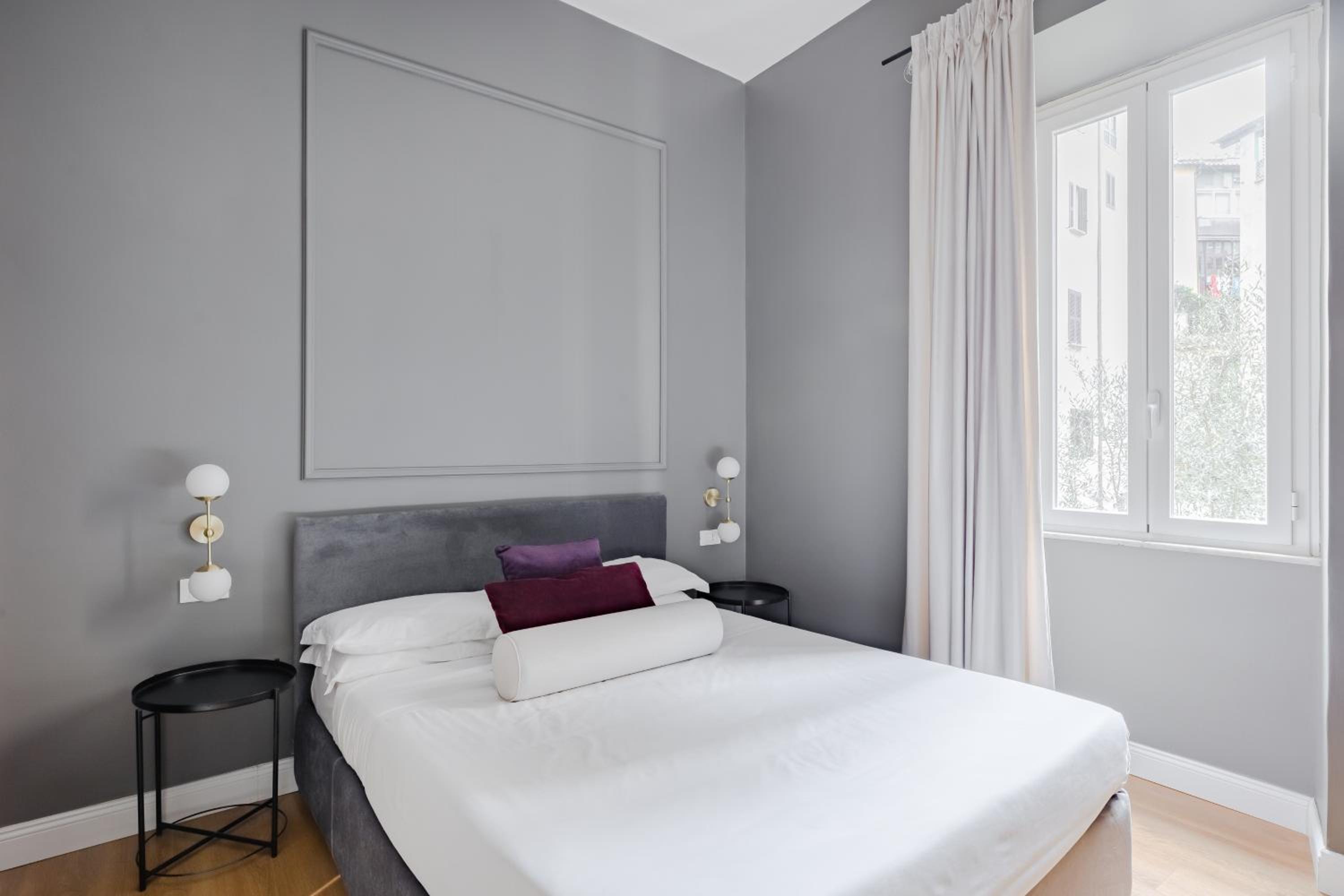 Suites by Chloe en Rome — hotel room