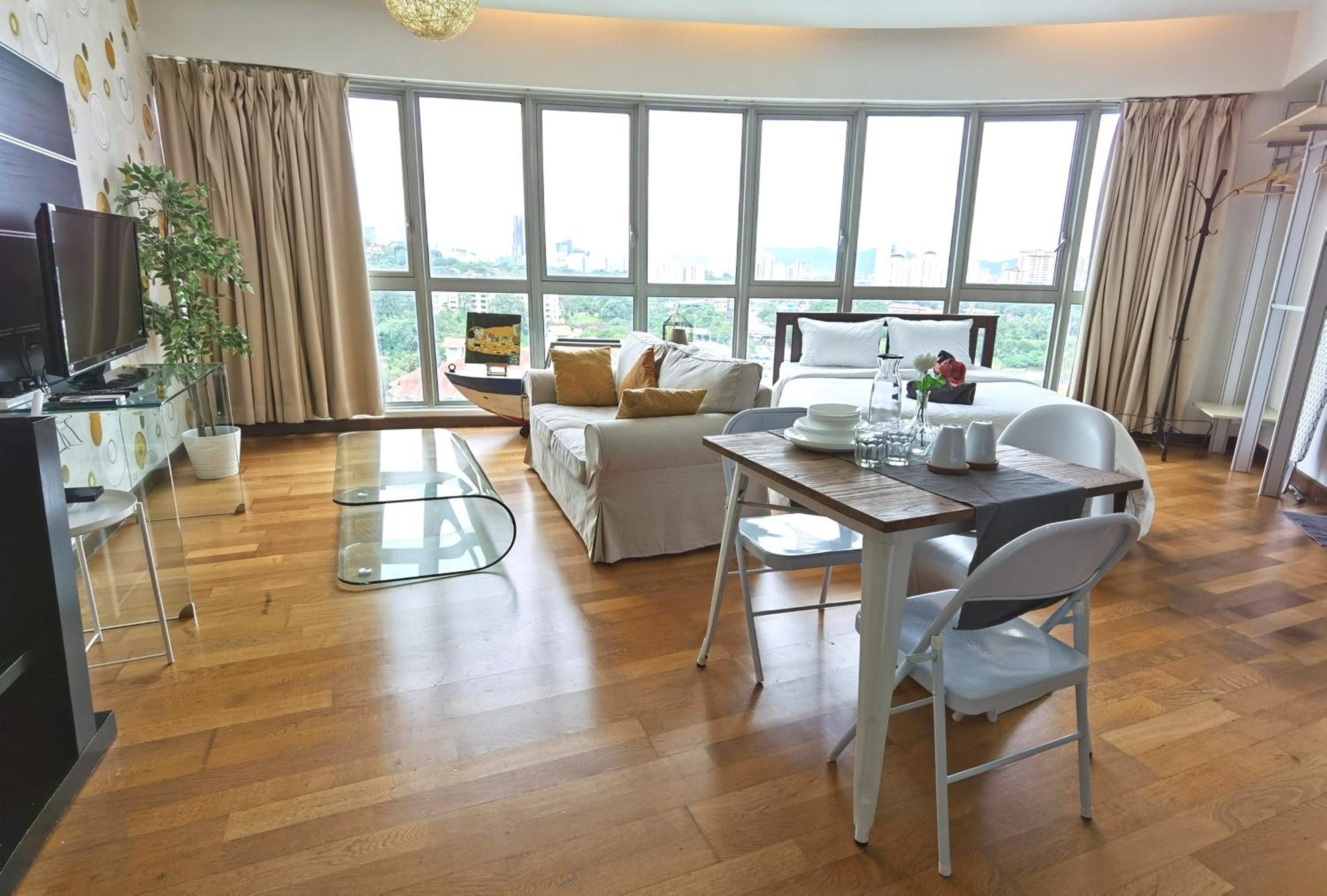 KLCC Inifinity Pool - The Regalia Residences & Suites by KL minsu
