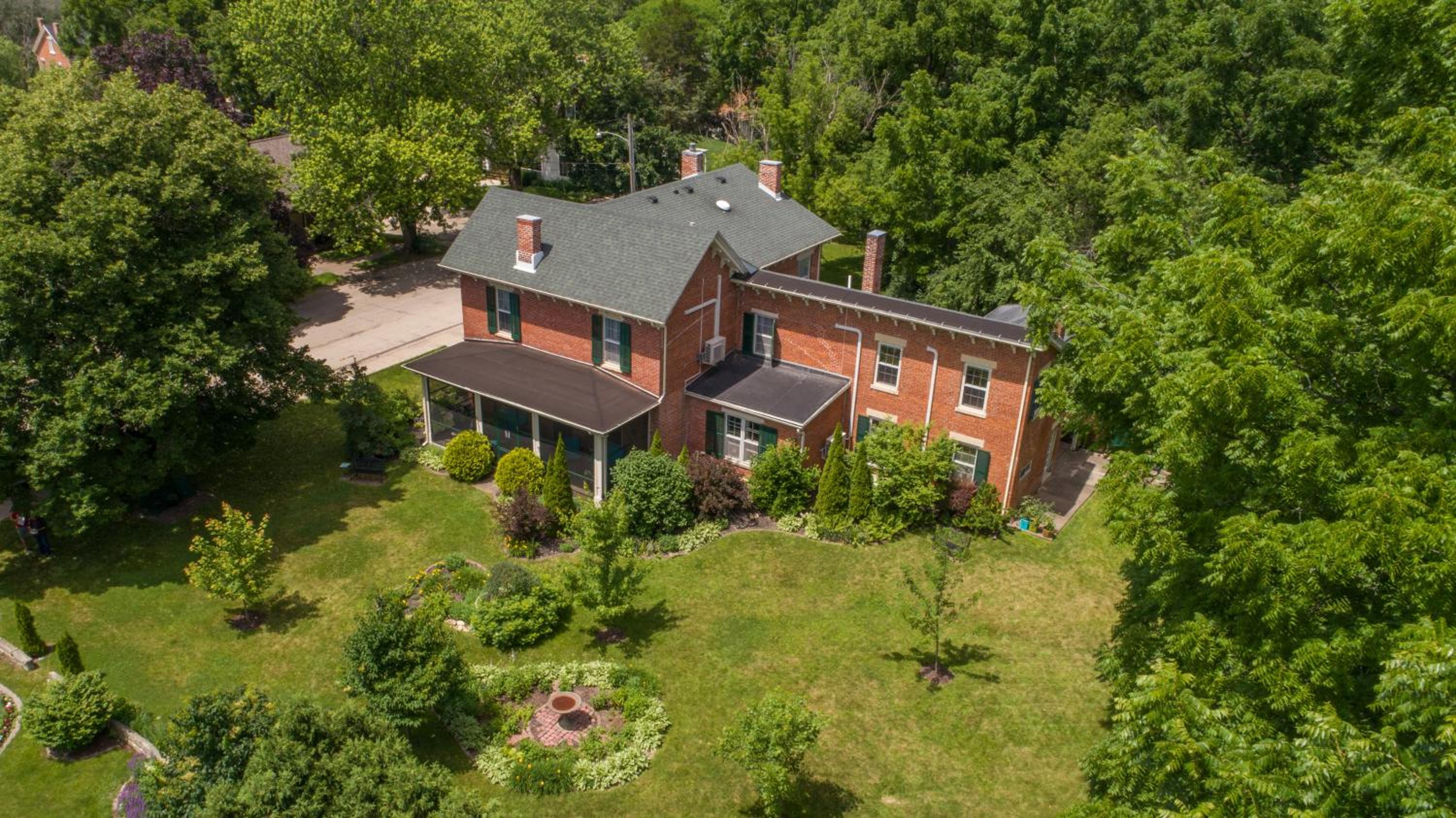 Galena Vacations - Aldrich Guest House - Property Image 3