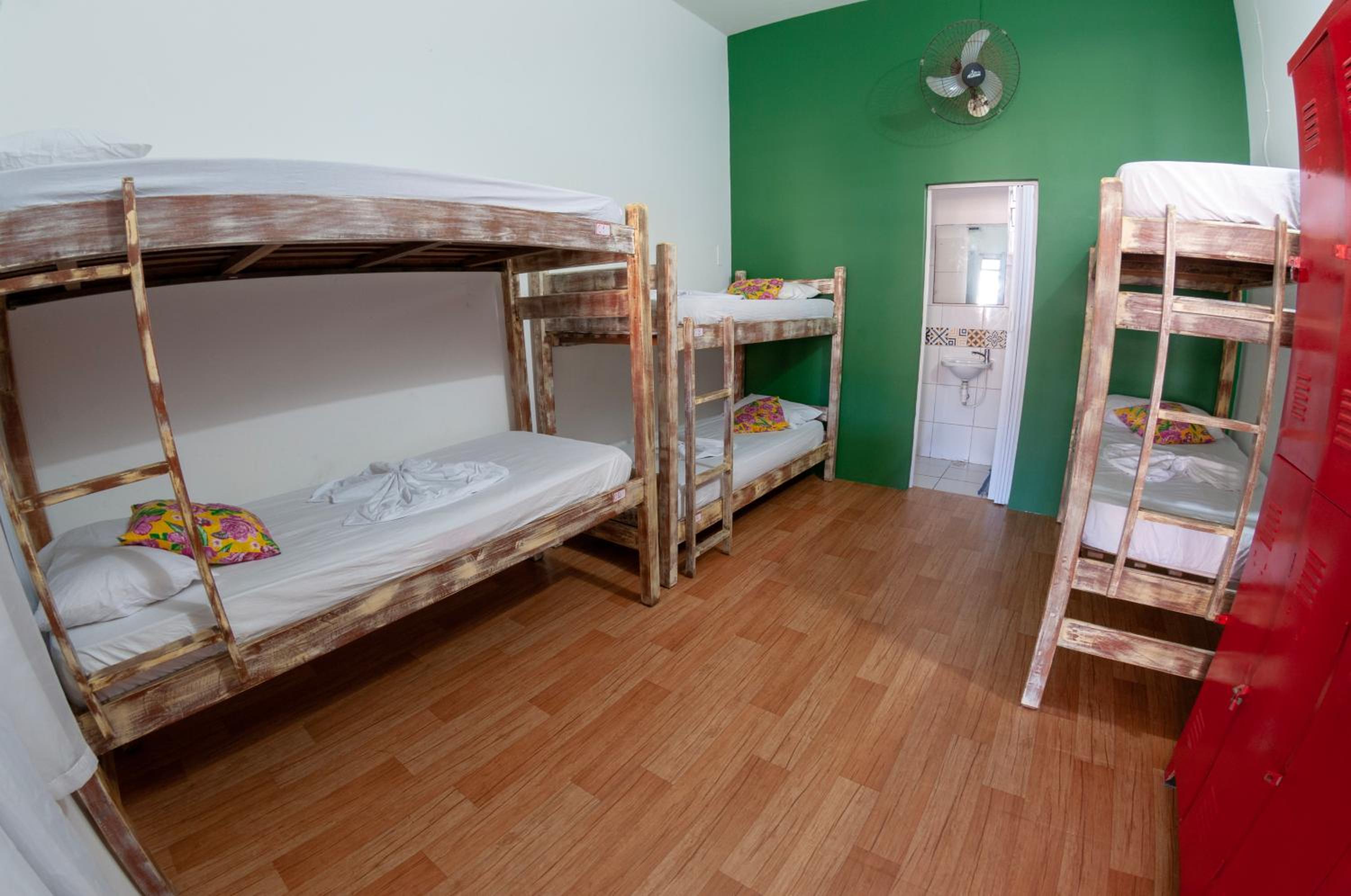 Hostel Barra