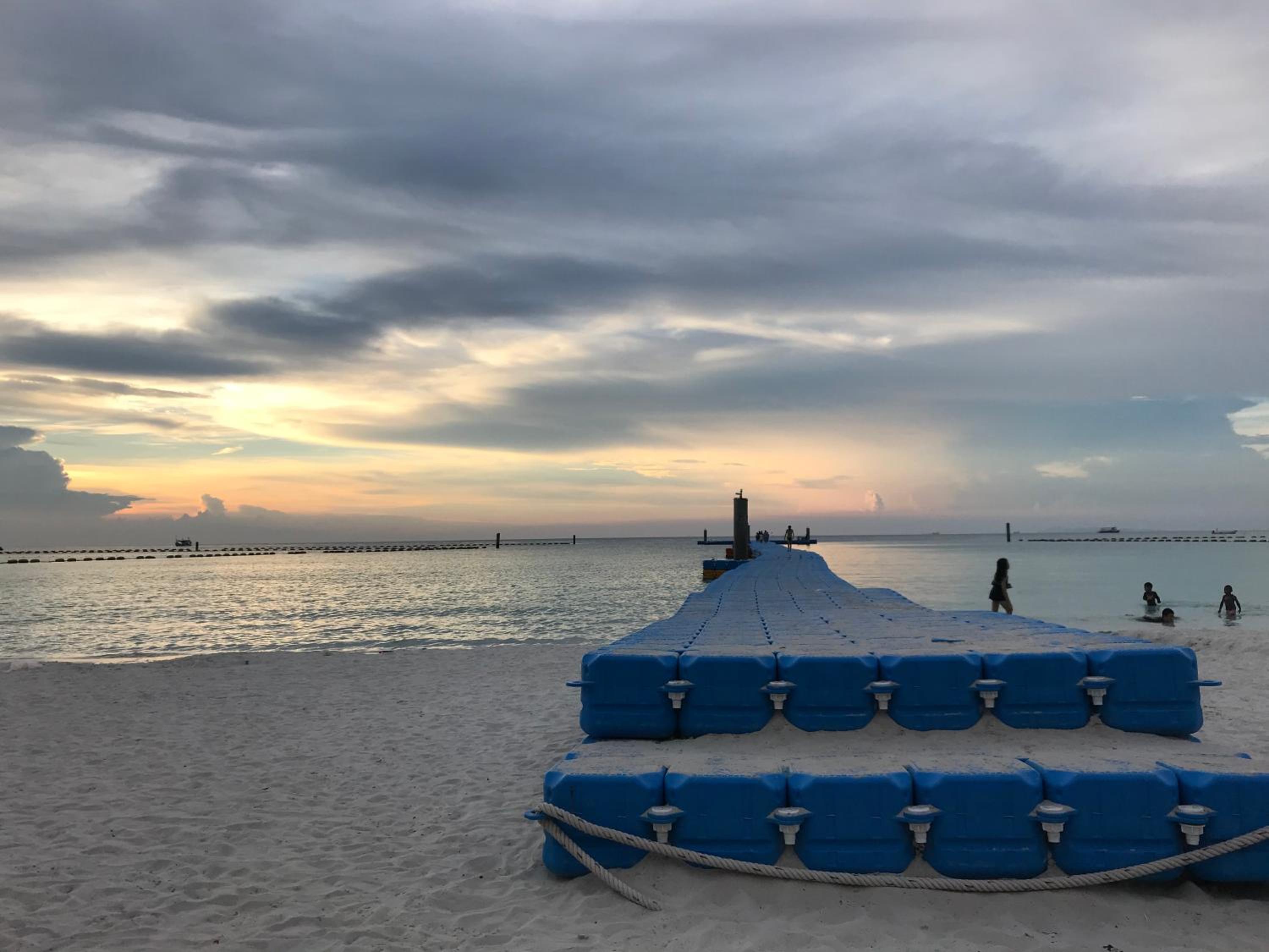 Baan Ta Long Beach Koh Larn