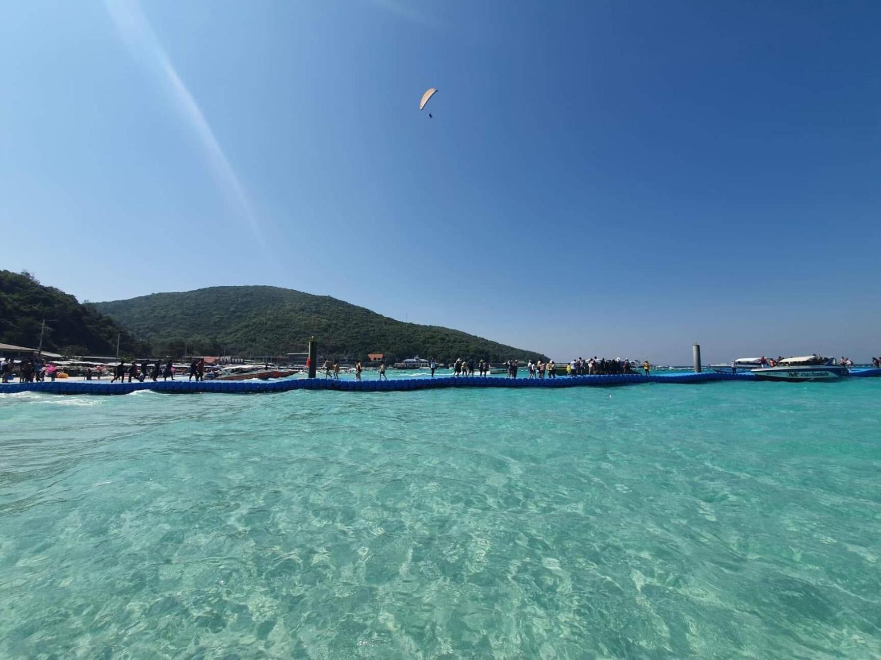 Baan Ta Long Beach Koh Larn