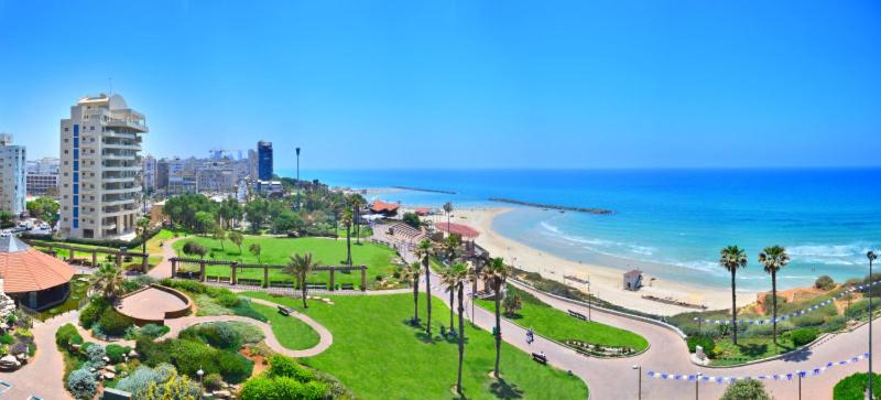 MAGNIFIQUE APPARTEMENT A 3' DE LA PLAGE ET KIKAR