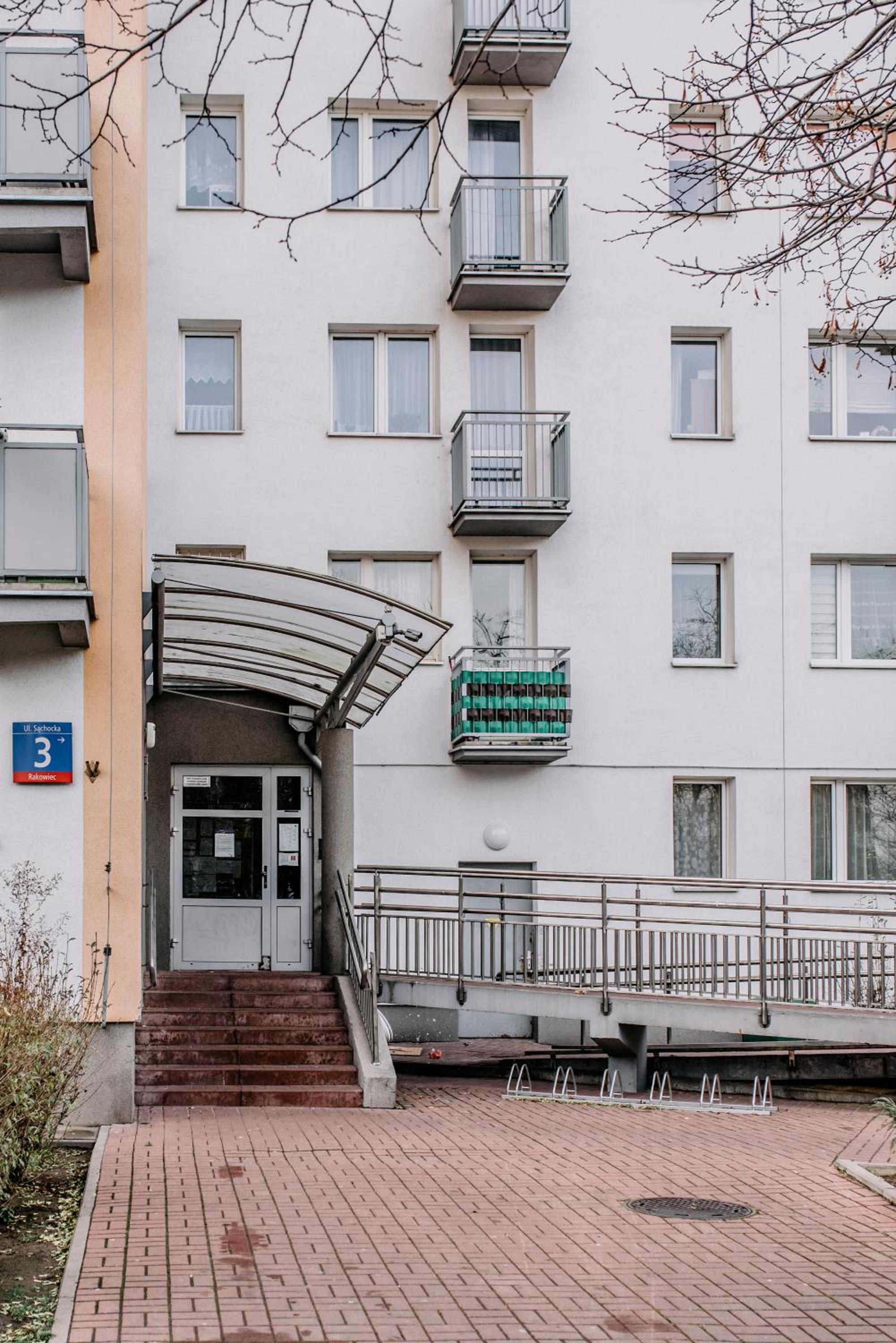 New! Studio with 3 Beds - Easy Access to Airport, City Center & WUM