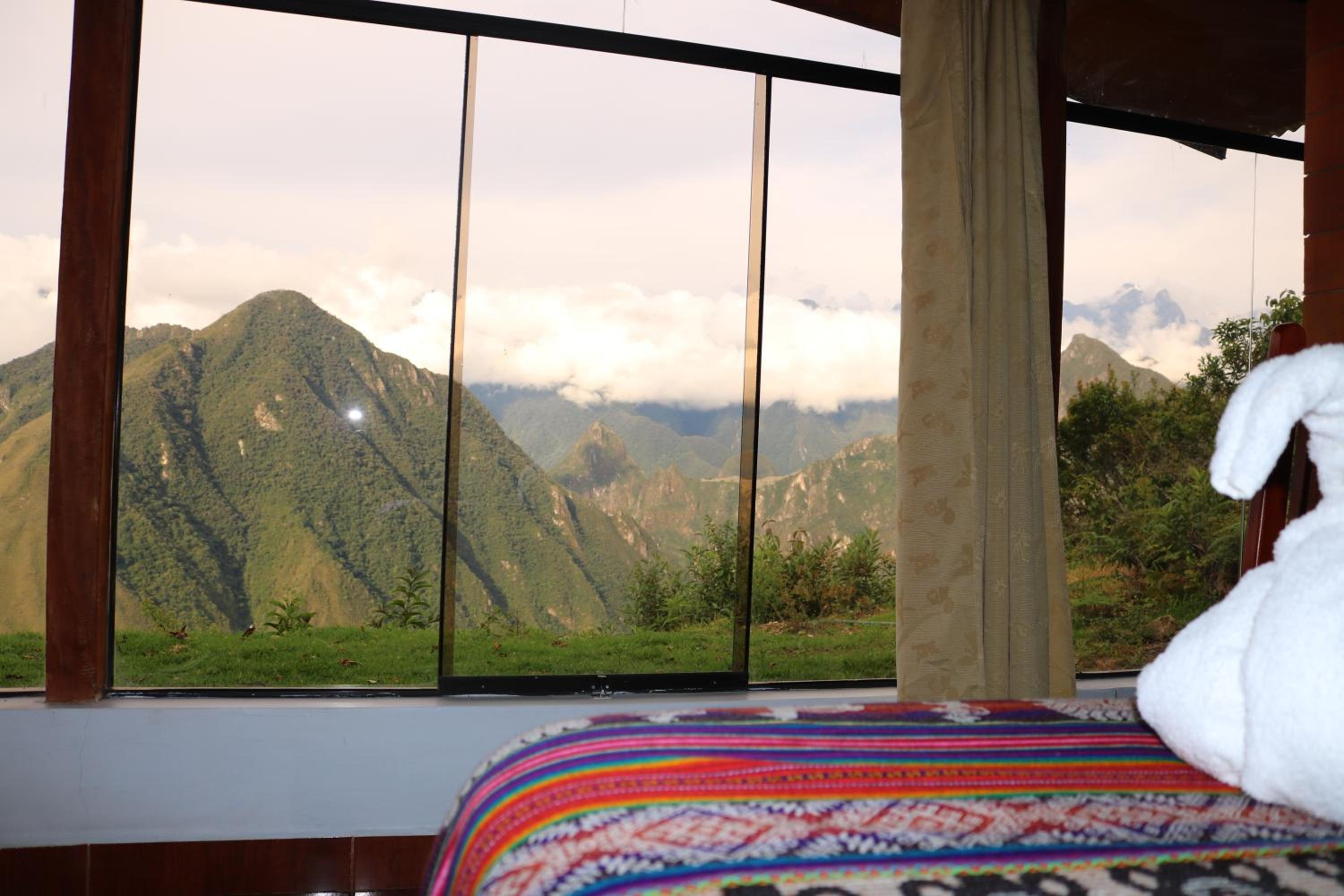 Llactapata Lodge overlooking Machu Picchu - camping - restaurant