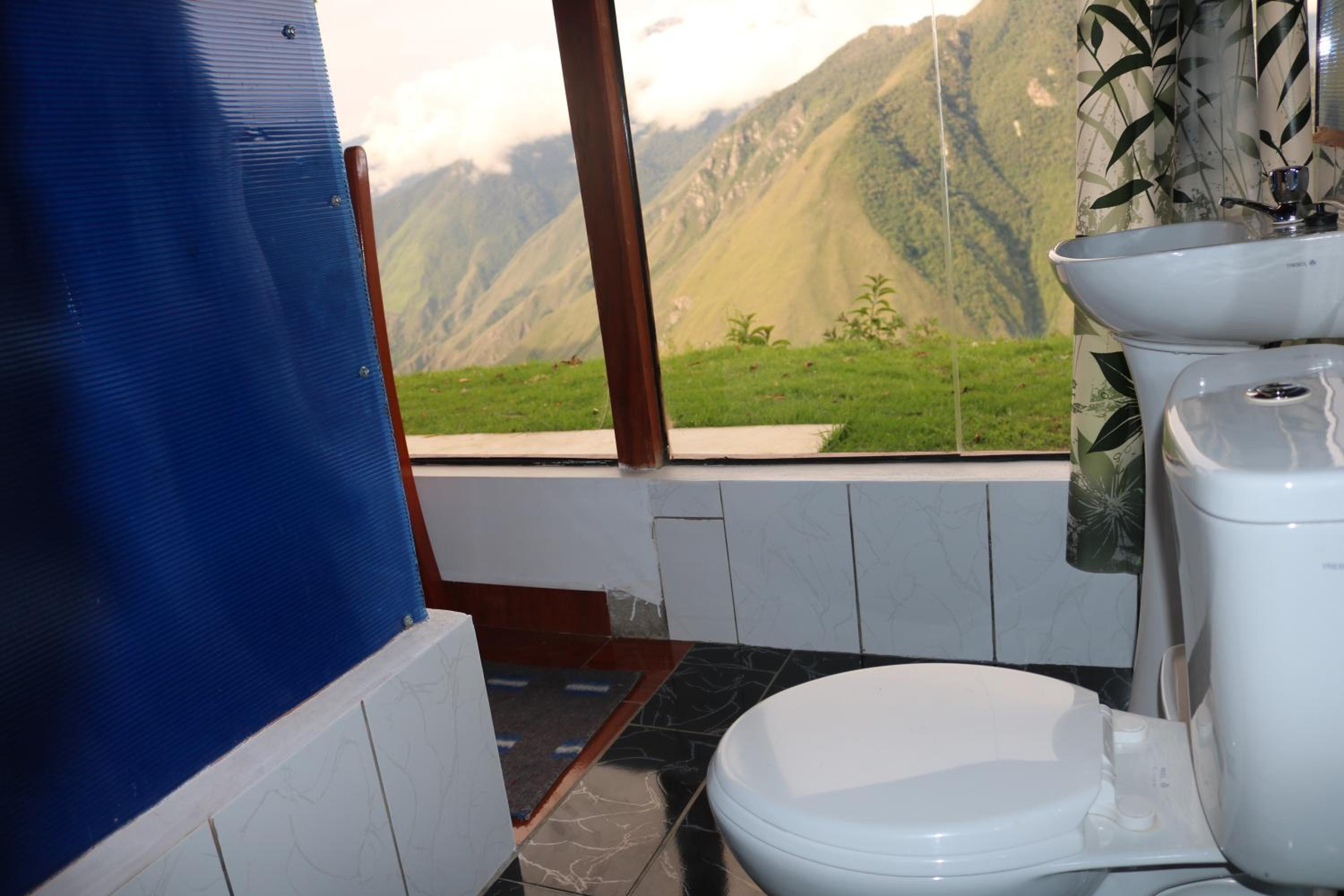 Llactapata Lodge overlooking Machu Picchu - camping - restaurant
