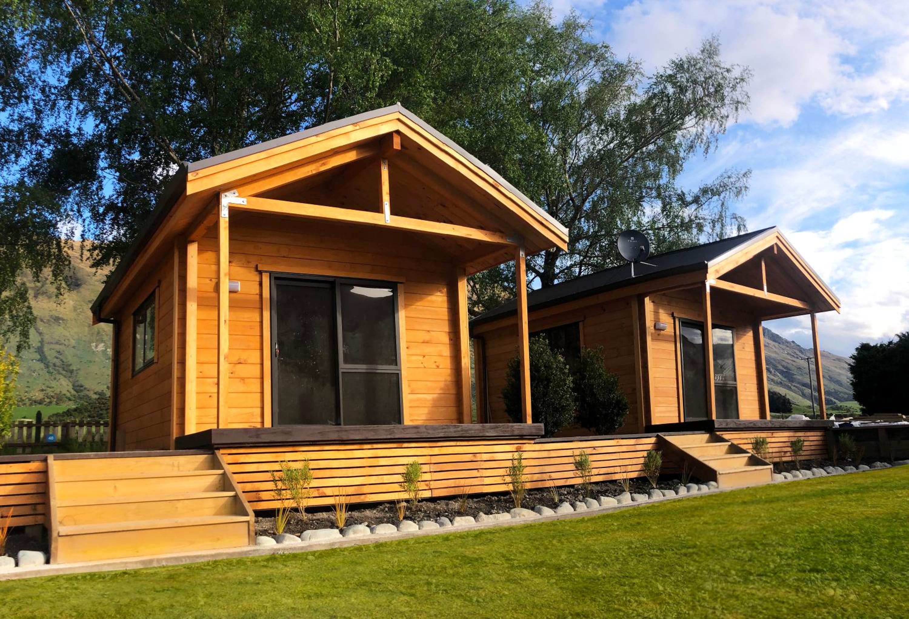 Kingston TOP 10 Holiday Park 24