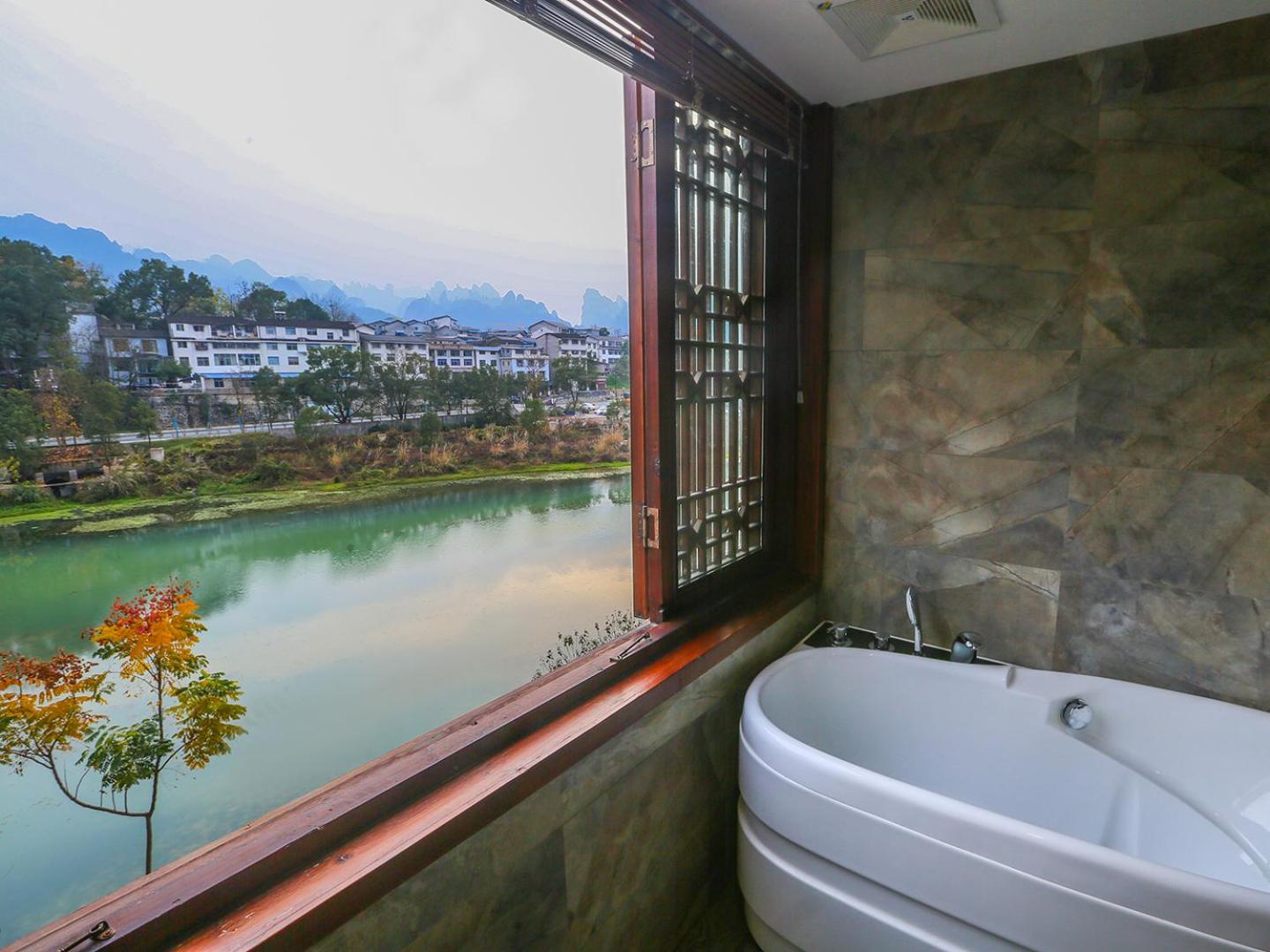 Lee's Boutique Resort & Including free breakfast and free pick-up service