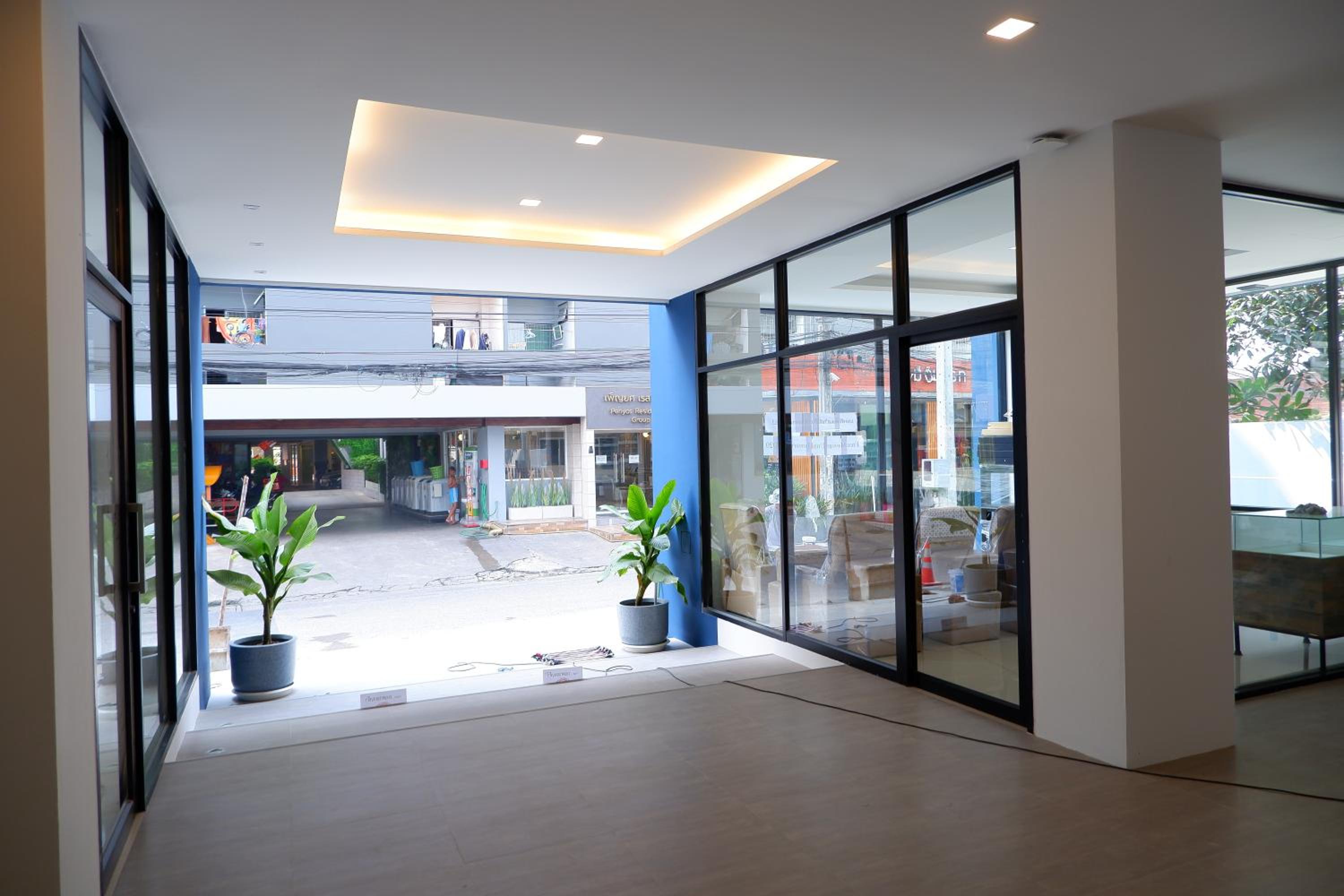 J & L Residence and Spa