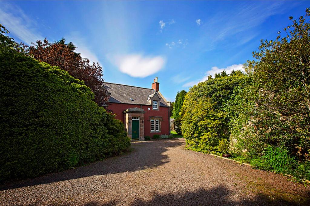 The Head Gardeners Cottage, Dunbar view 4