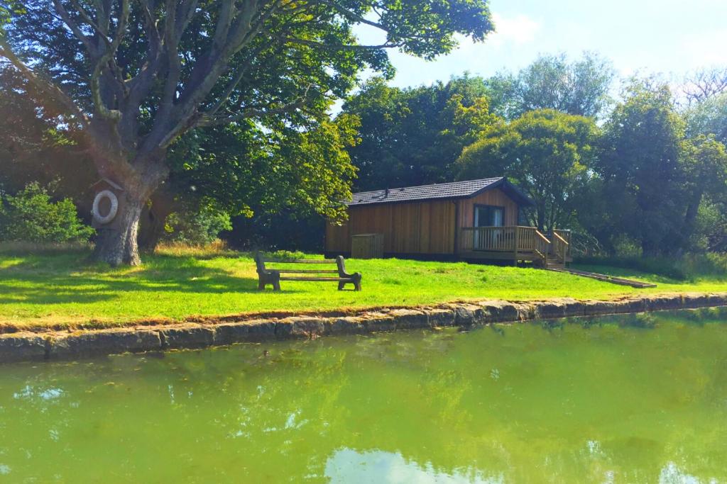 The Lodge by the Lake, Dunbar view 3
