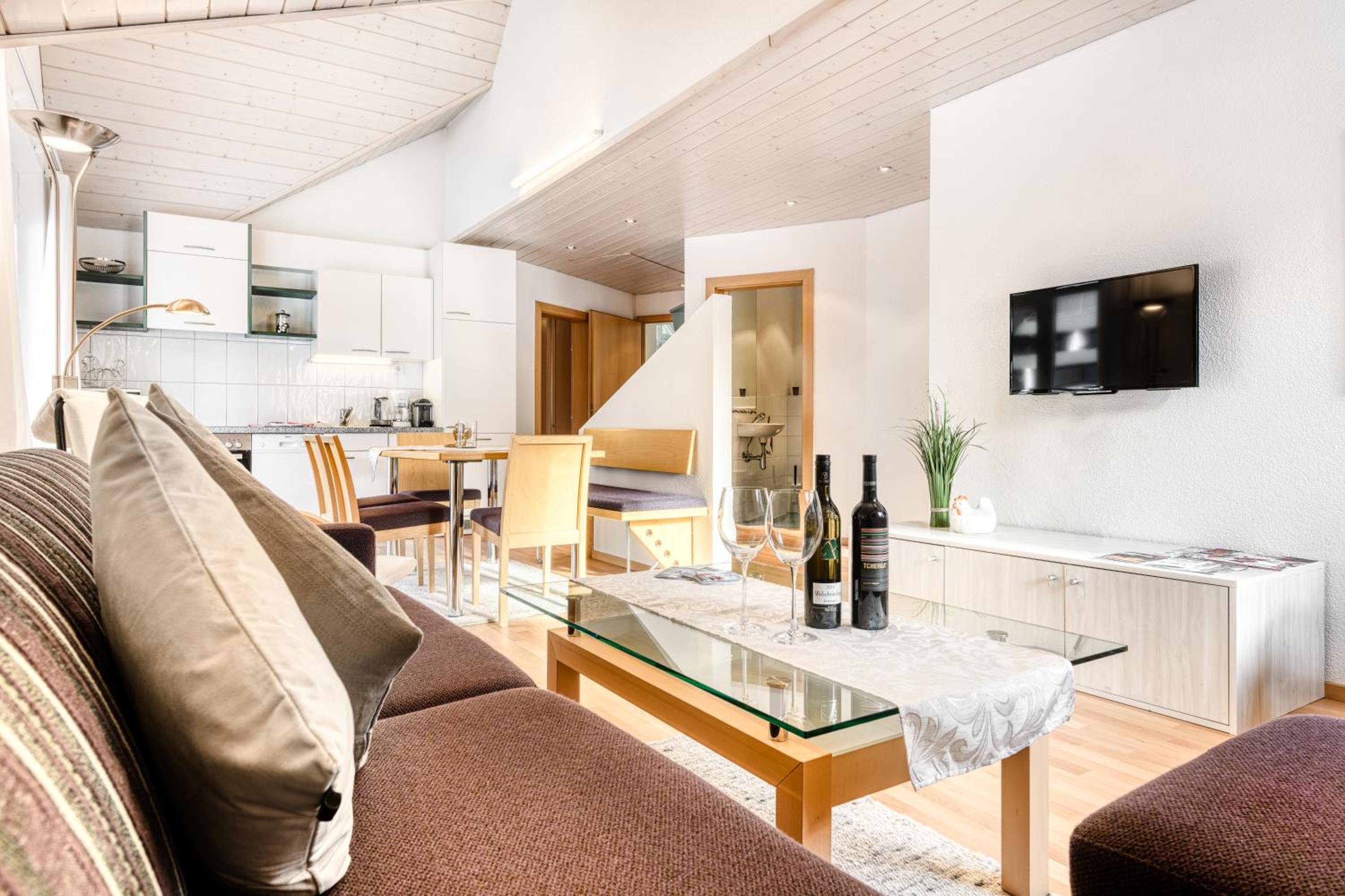 Haus Capricorn - Appartement Mountain View - Bergdorf Gargellen 1423m view 2
