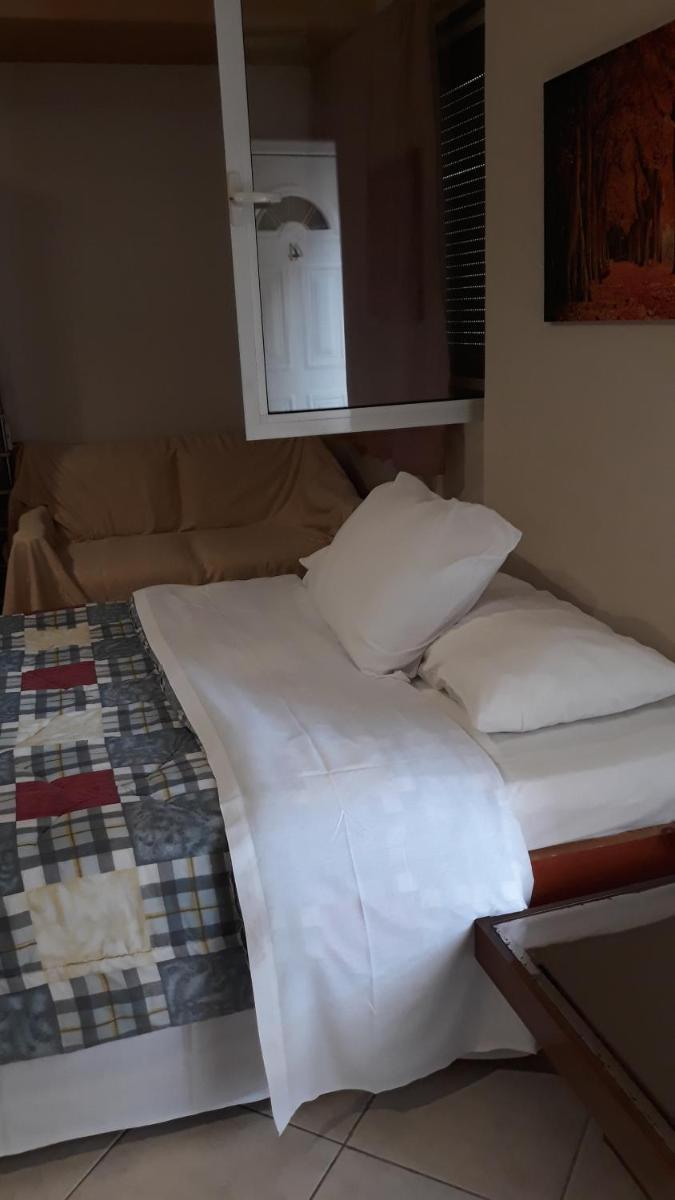 Cozy Apartment in the Center of Aighion Achaia - Ground Floor - Studio photo 4