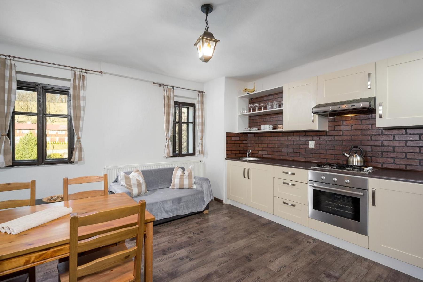 Jizerské hory, apartmány, zahrada, parkování zdarma
