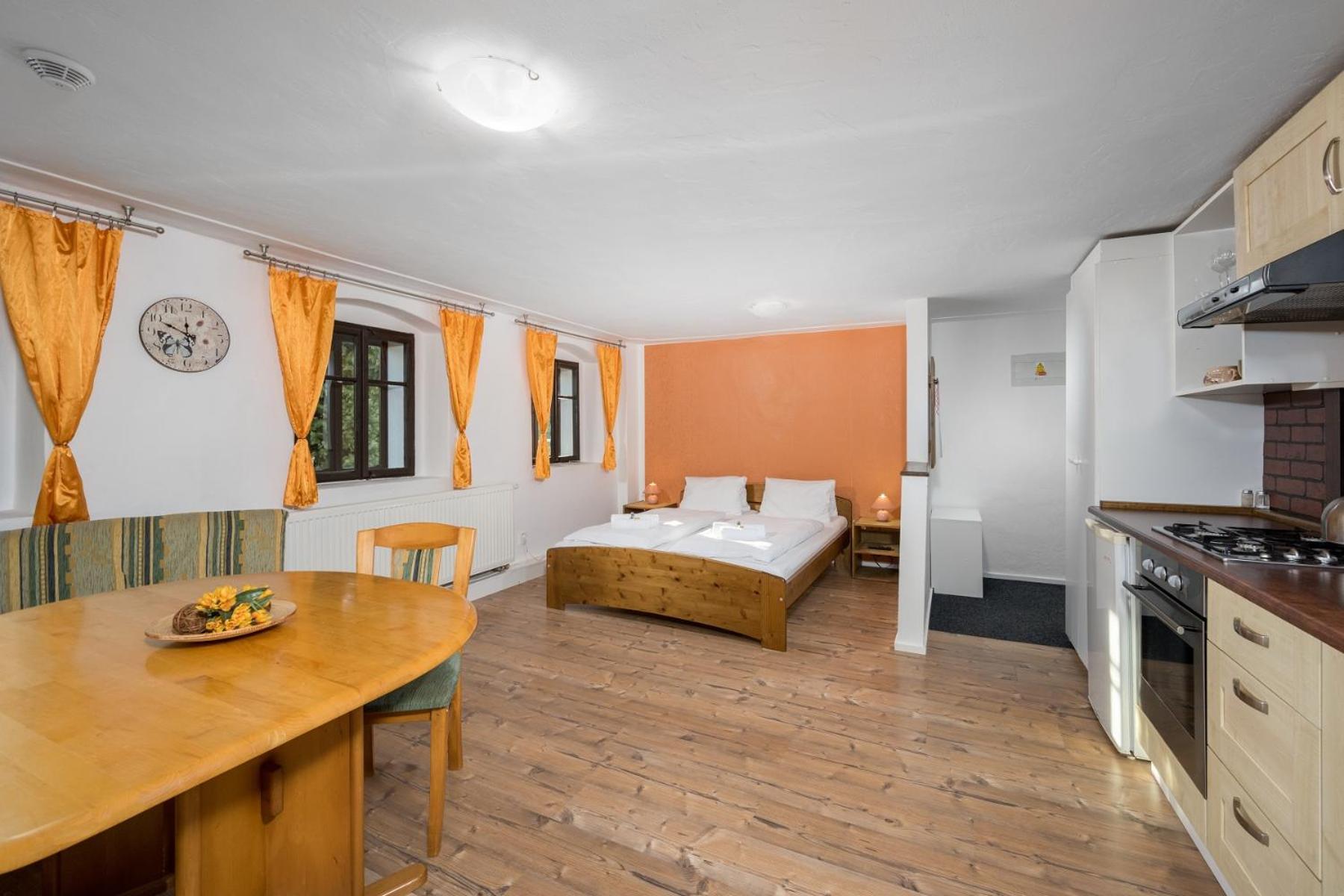 Jizerské hory, apartmány, zahrada, parkování zdarma