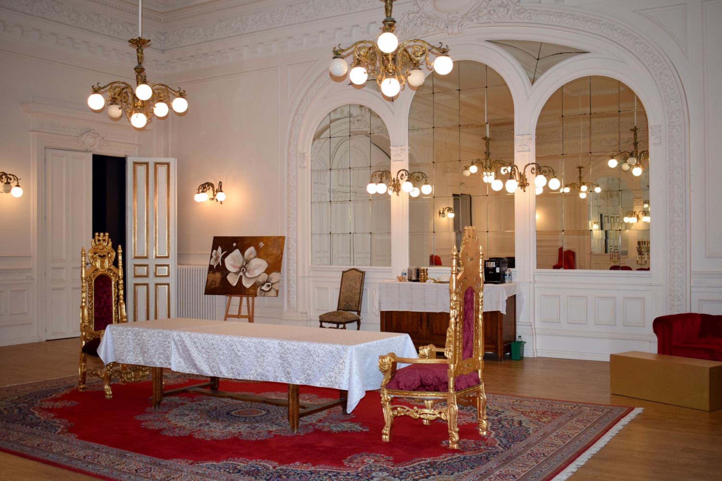 banquet hall