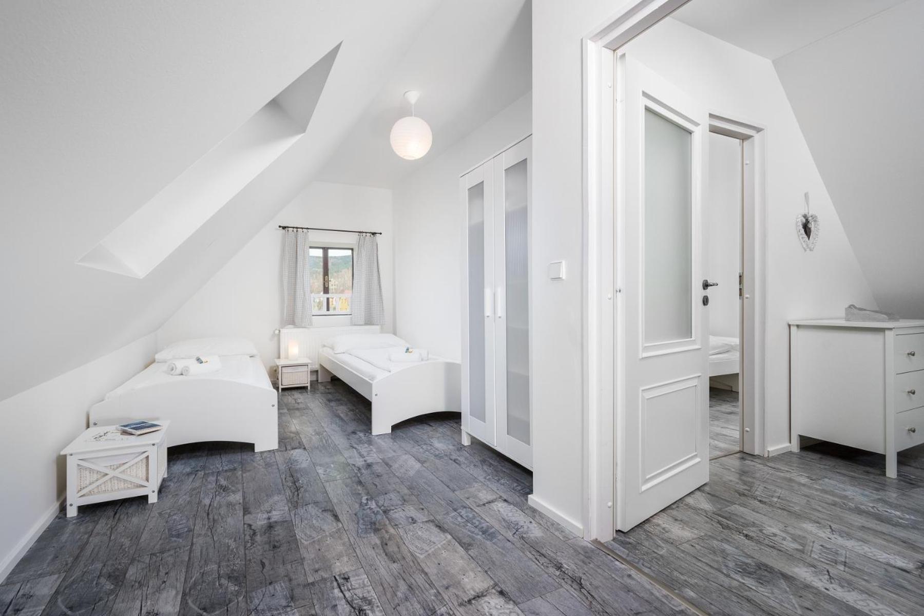 Jizerské hory, apartmány, zahrada, parkování zdarma