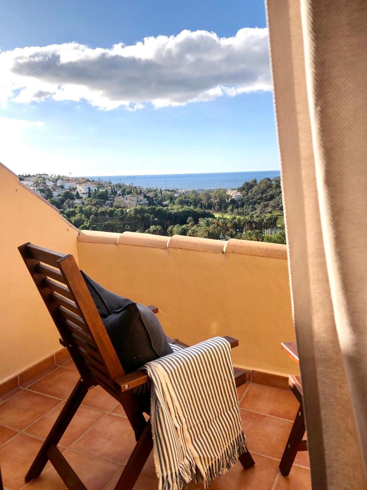 Luxurious duplex penthouse with golf and sea views view 5
