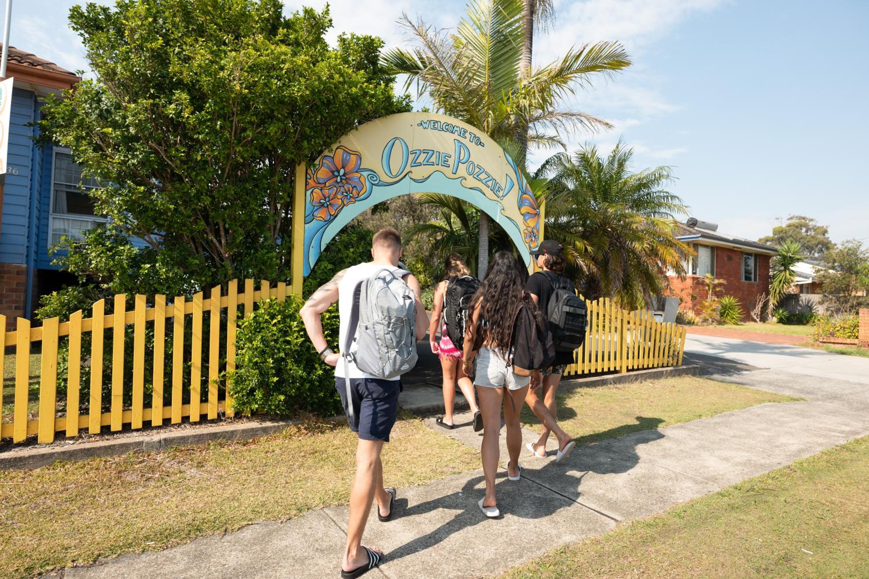 Ozzie Pozzie Backpackers