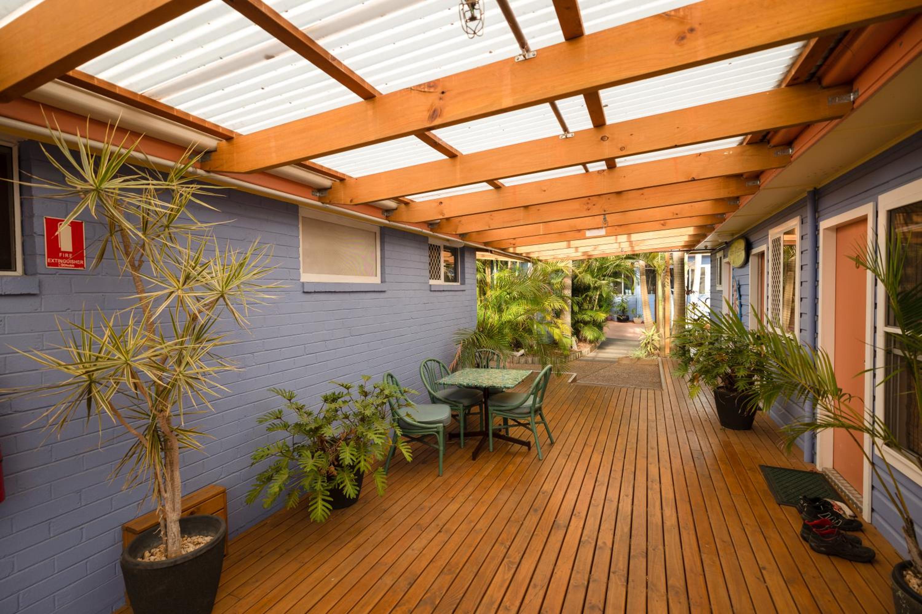 Ozzie Pozzie Backpackers