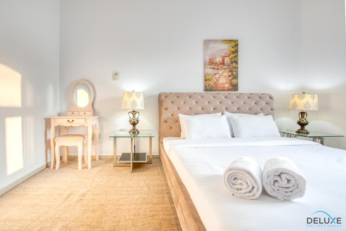 Restful 1BR at Mediterranean Discovery Gardens by Deluxe Holiday Homes