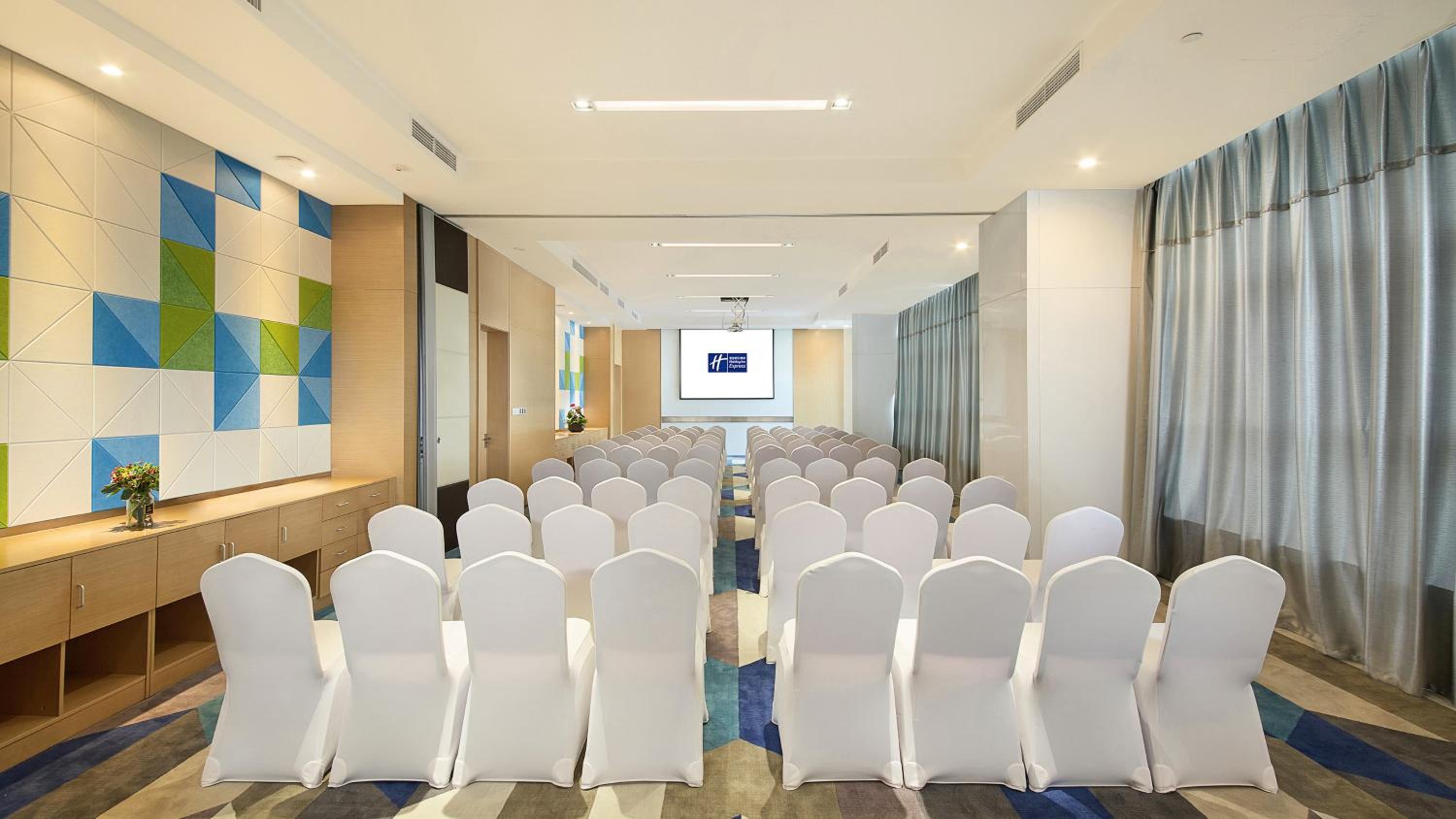 Holiday Inn Express - Qingdao West Coast by IHG