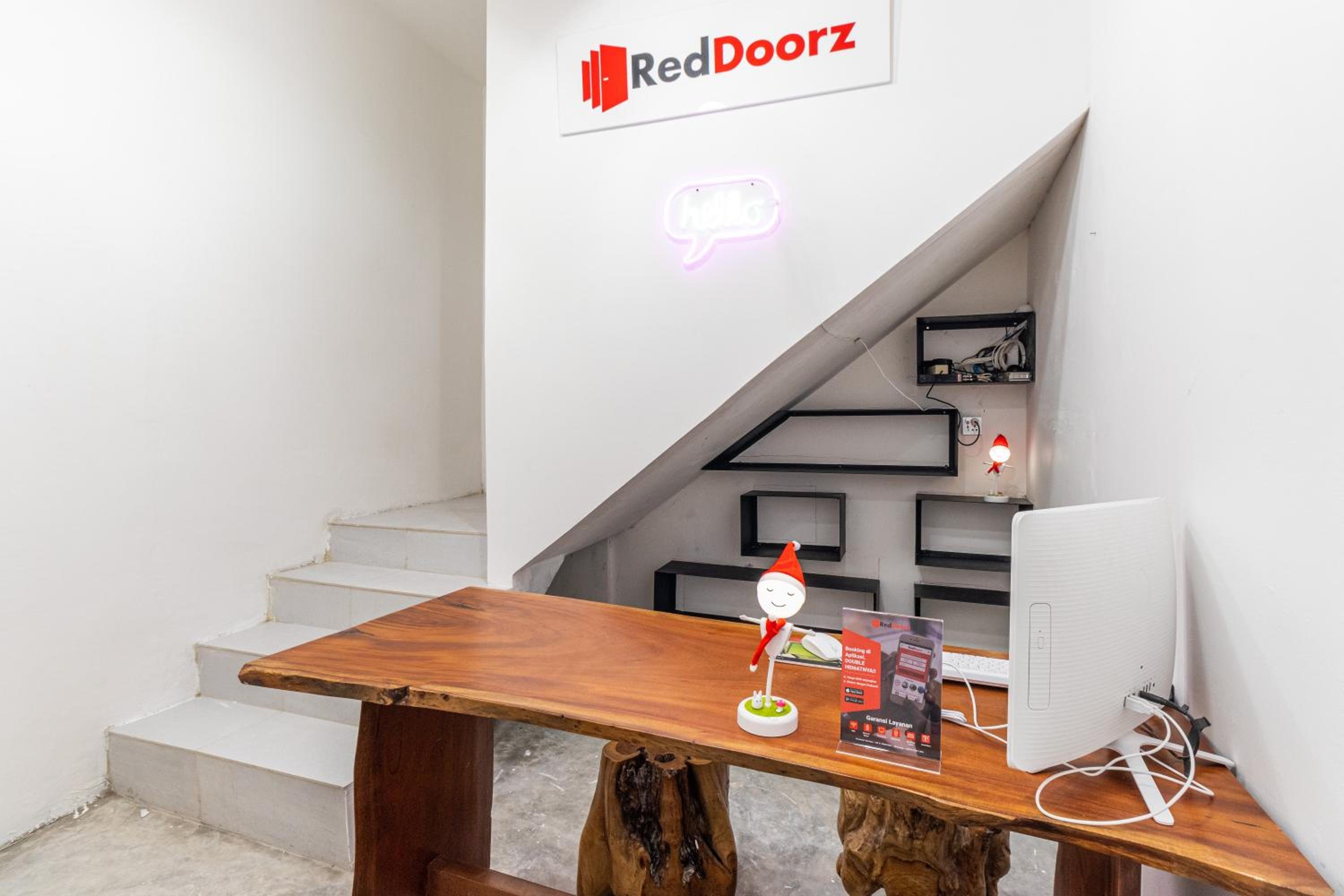 RedDoorz Plus At Mitrotel Medan view 3