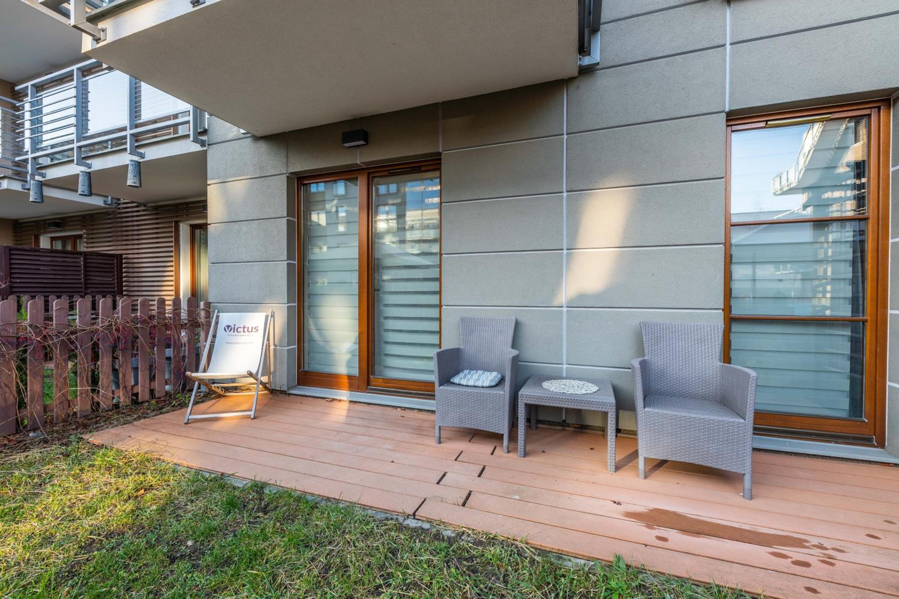 Victus Blue Apartment with Parking and Terrace by Noclegi Renters view 2