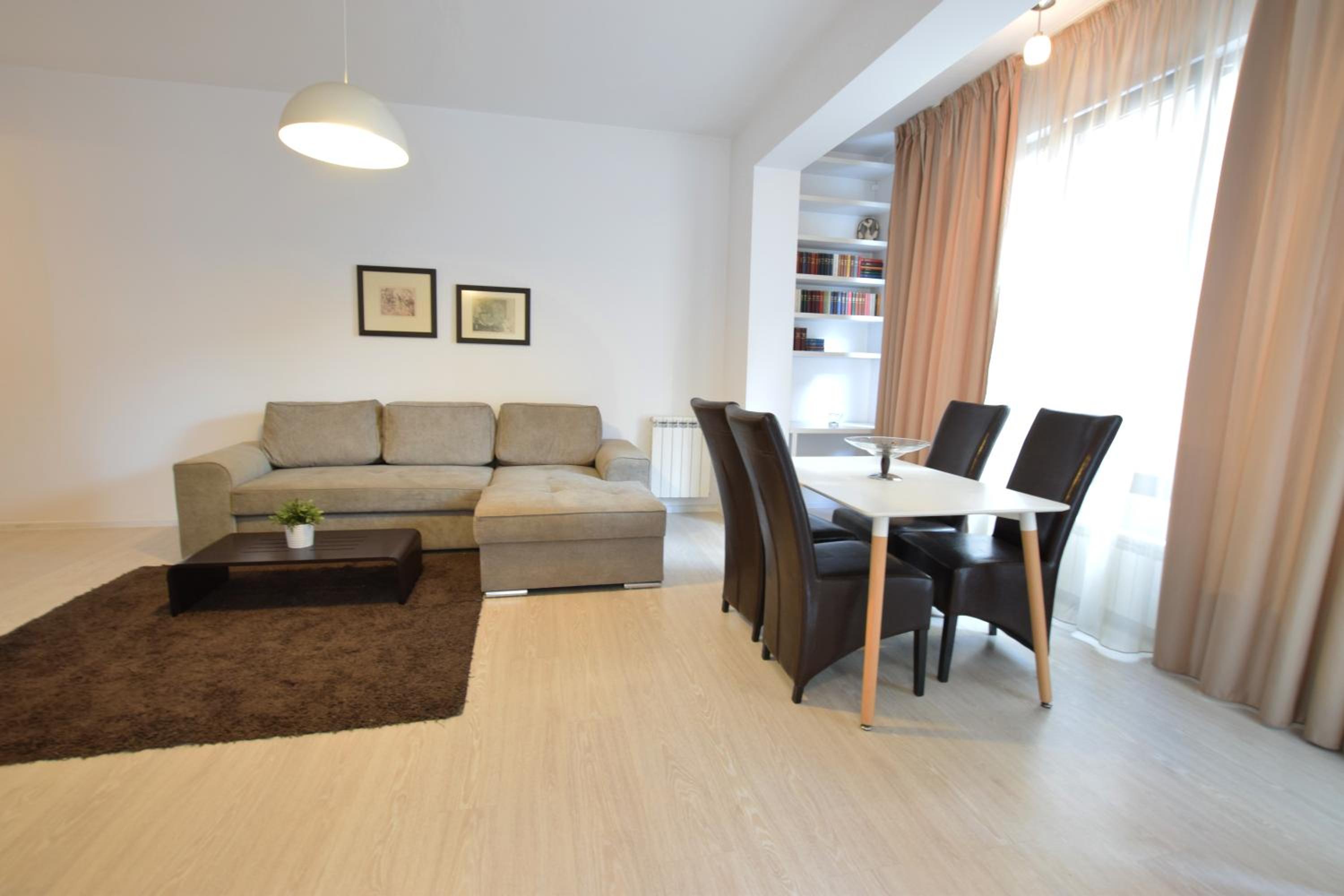 Uptown Residence Apartments — photo 41