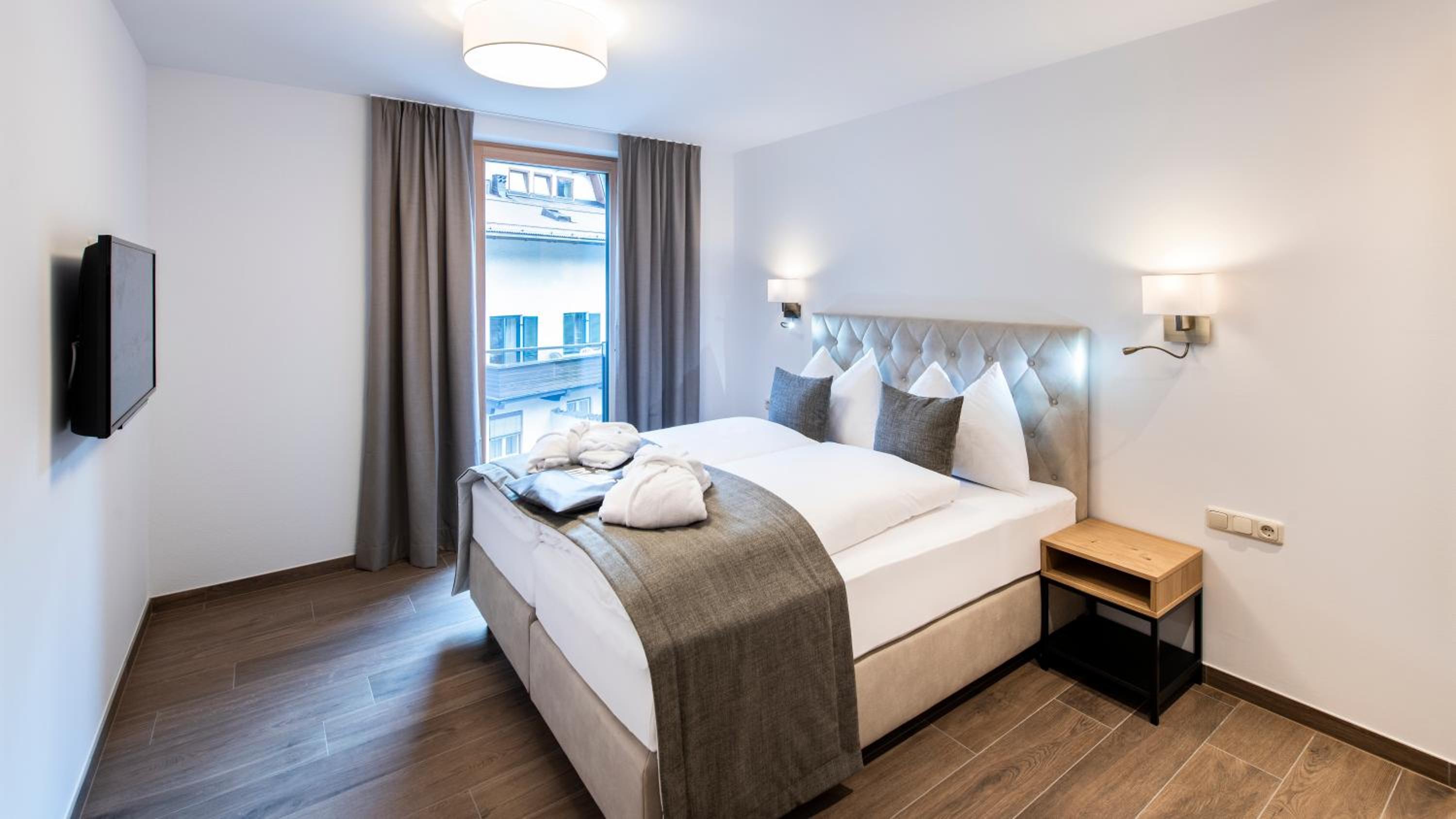 MANNI home - rooms & apartments