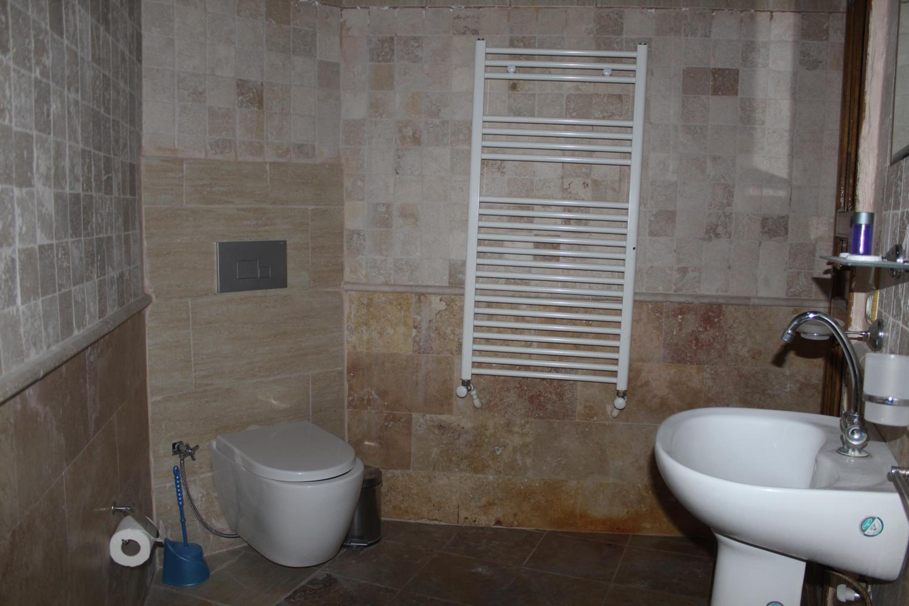 Coco Cave - Image 15