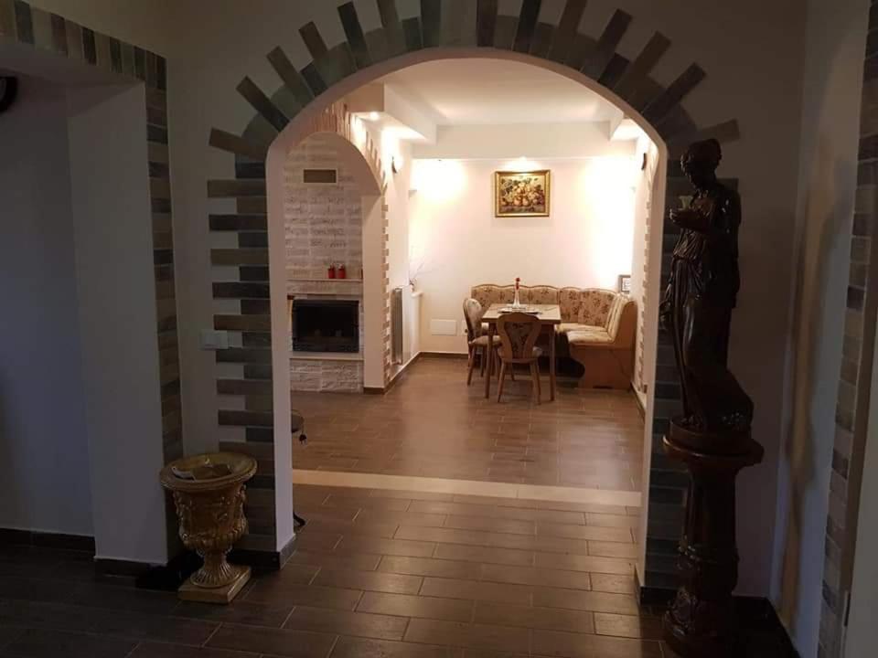 Vila Grecu view 3
