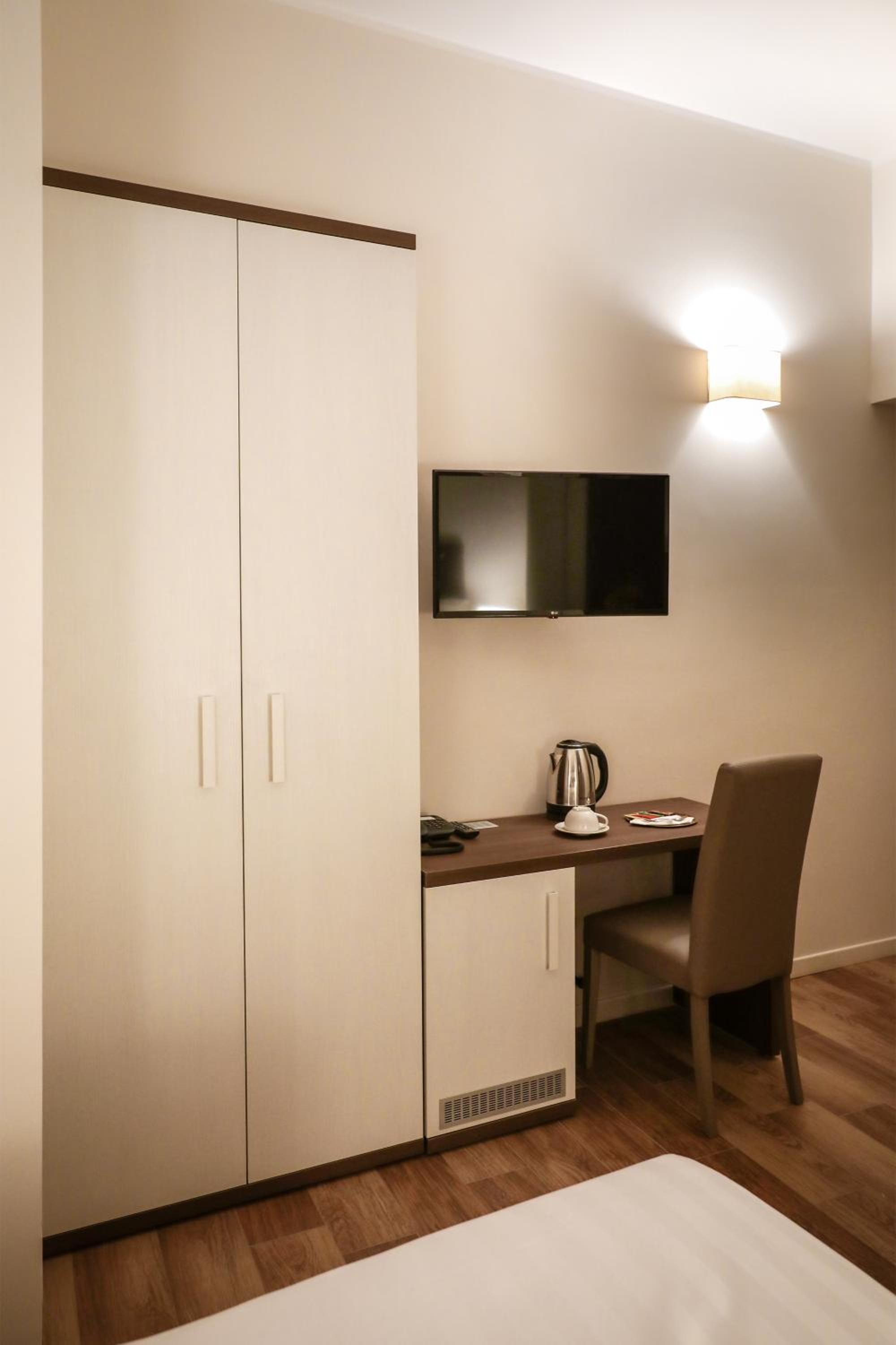Elegant Rooms Roma - Guest House