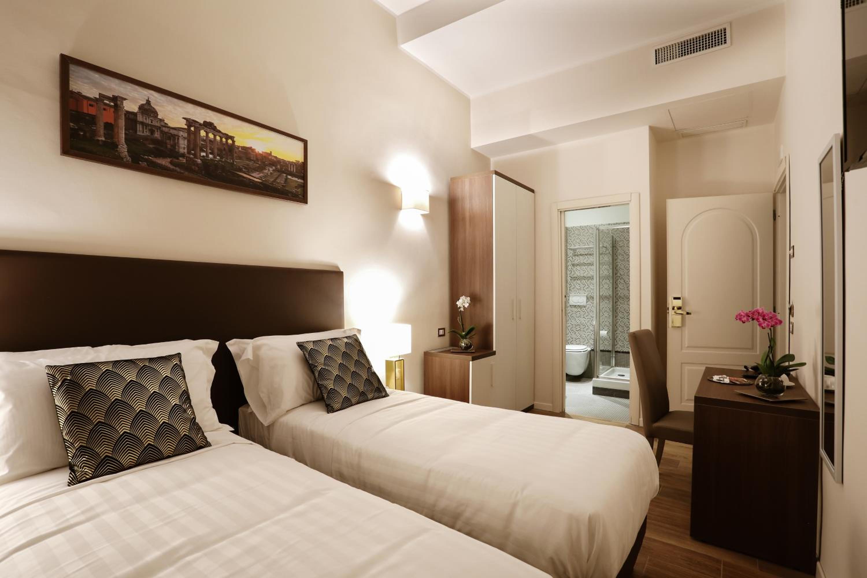 Elegant Rooms Roma - Guest House